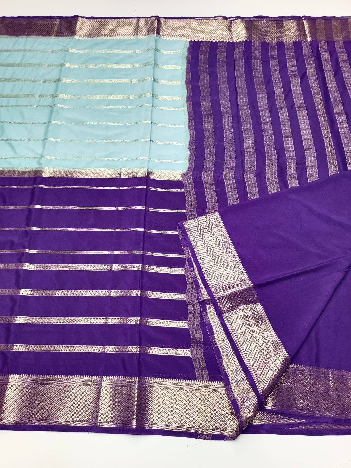 2D SEMI CREPE SILK SAREE