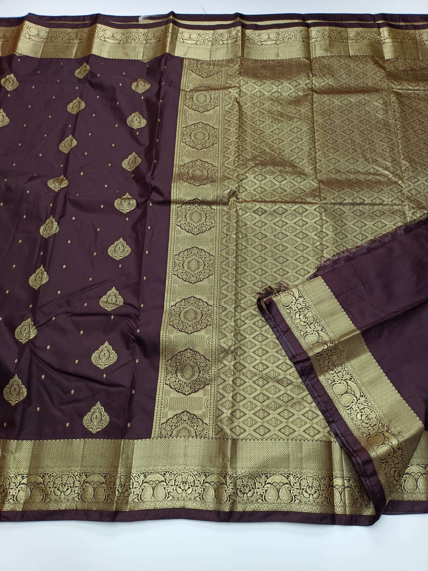 KANCHIPURAM SEMI SILK SAREE