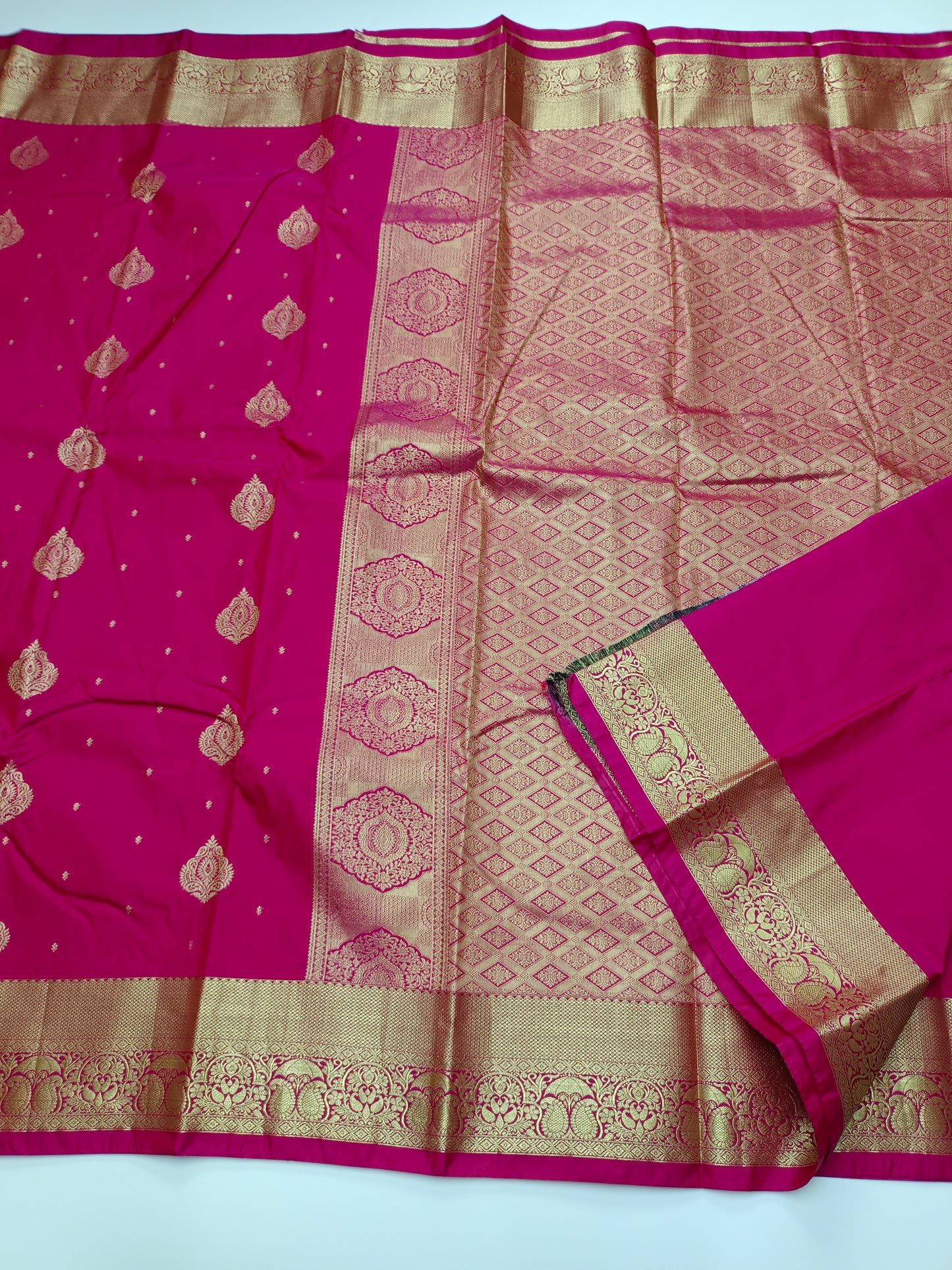 KANCHIPURAM SEMI SILK SAREE