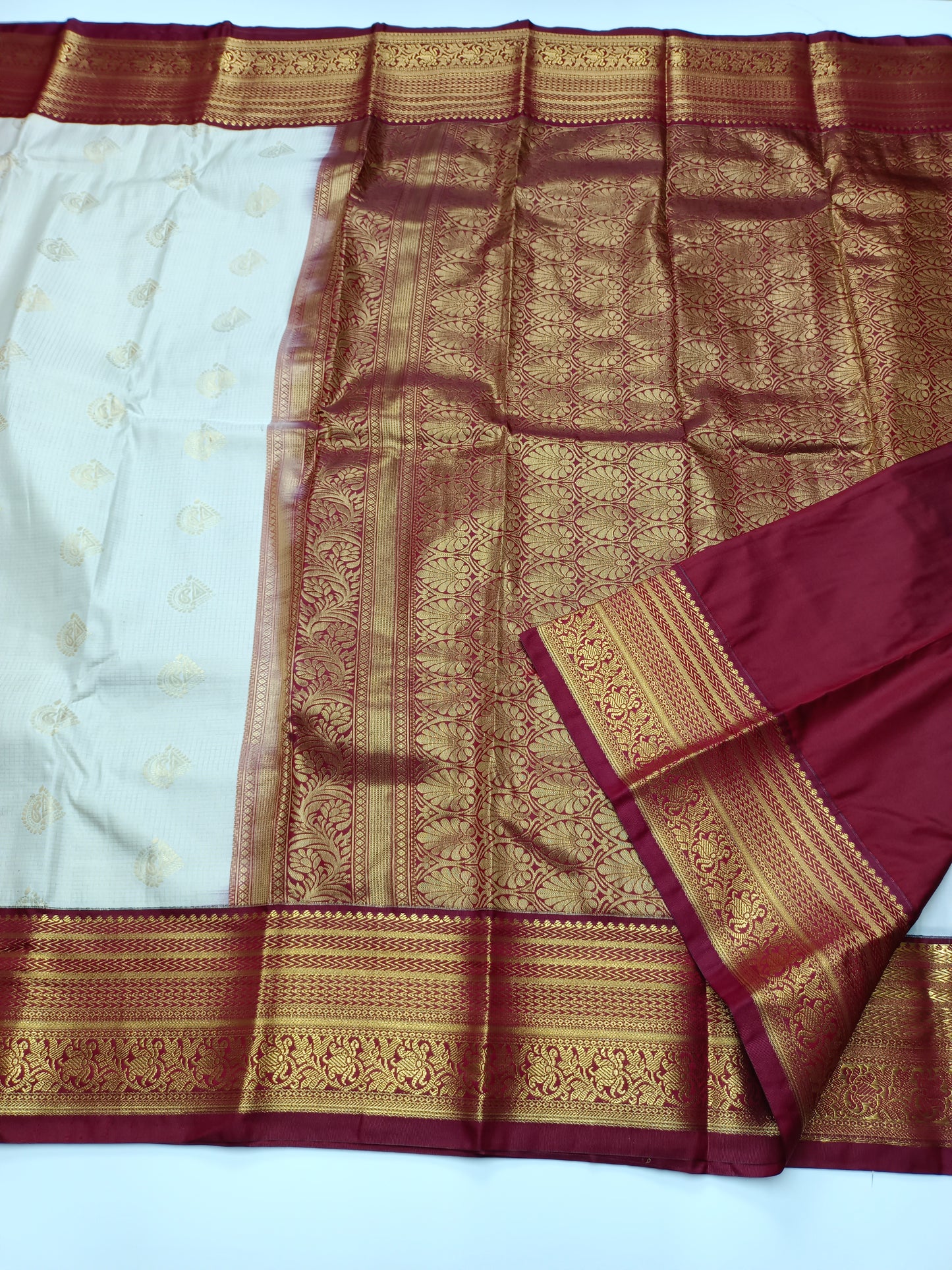 KANCHIPURAM SEMI SILK SAREE