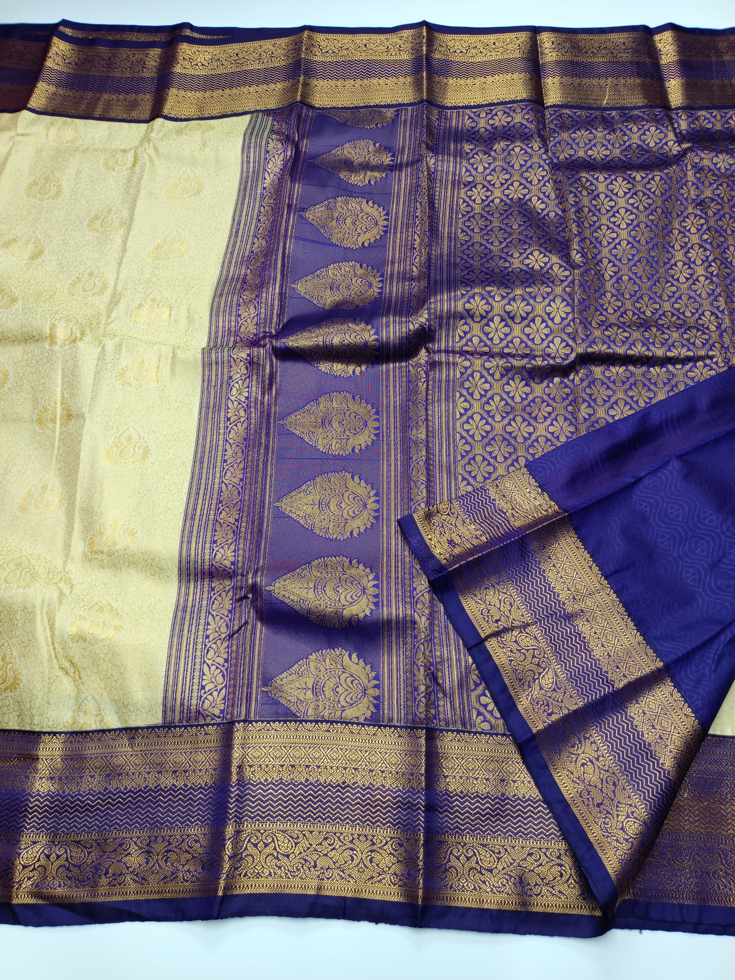 KANCHIPURAM SEMI SILK SAREE