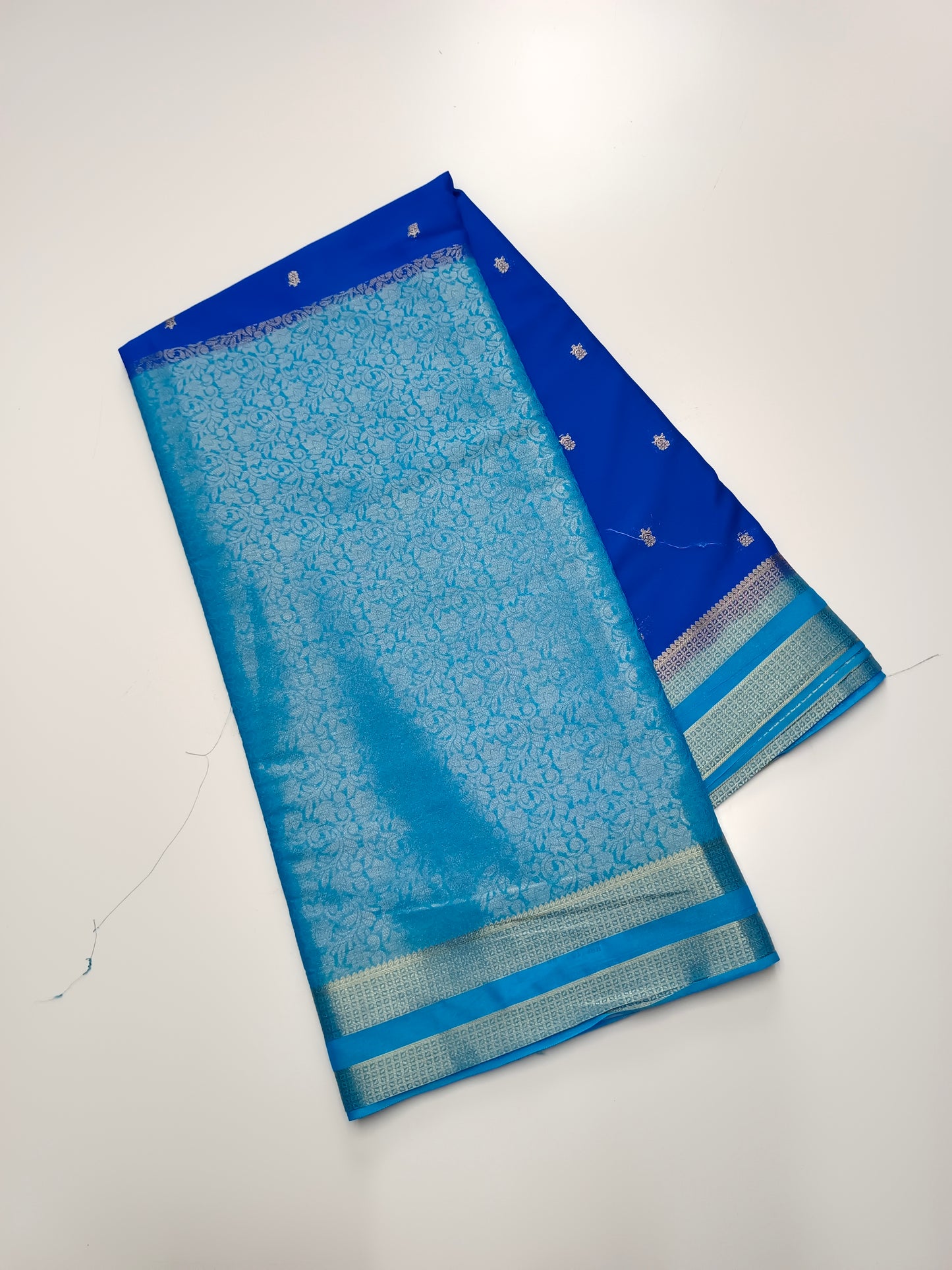 2D SEMI CREPE SILK SAREE