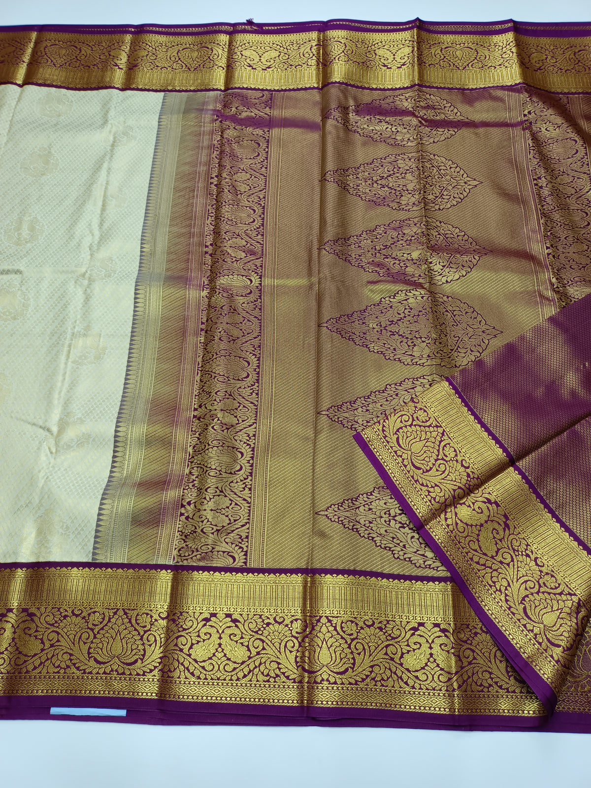 KANCHIPURAM SEMI SILK SAREE