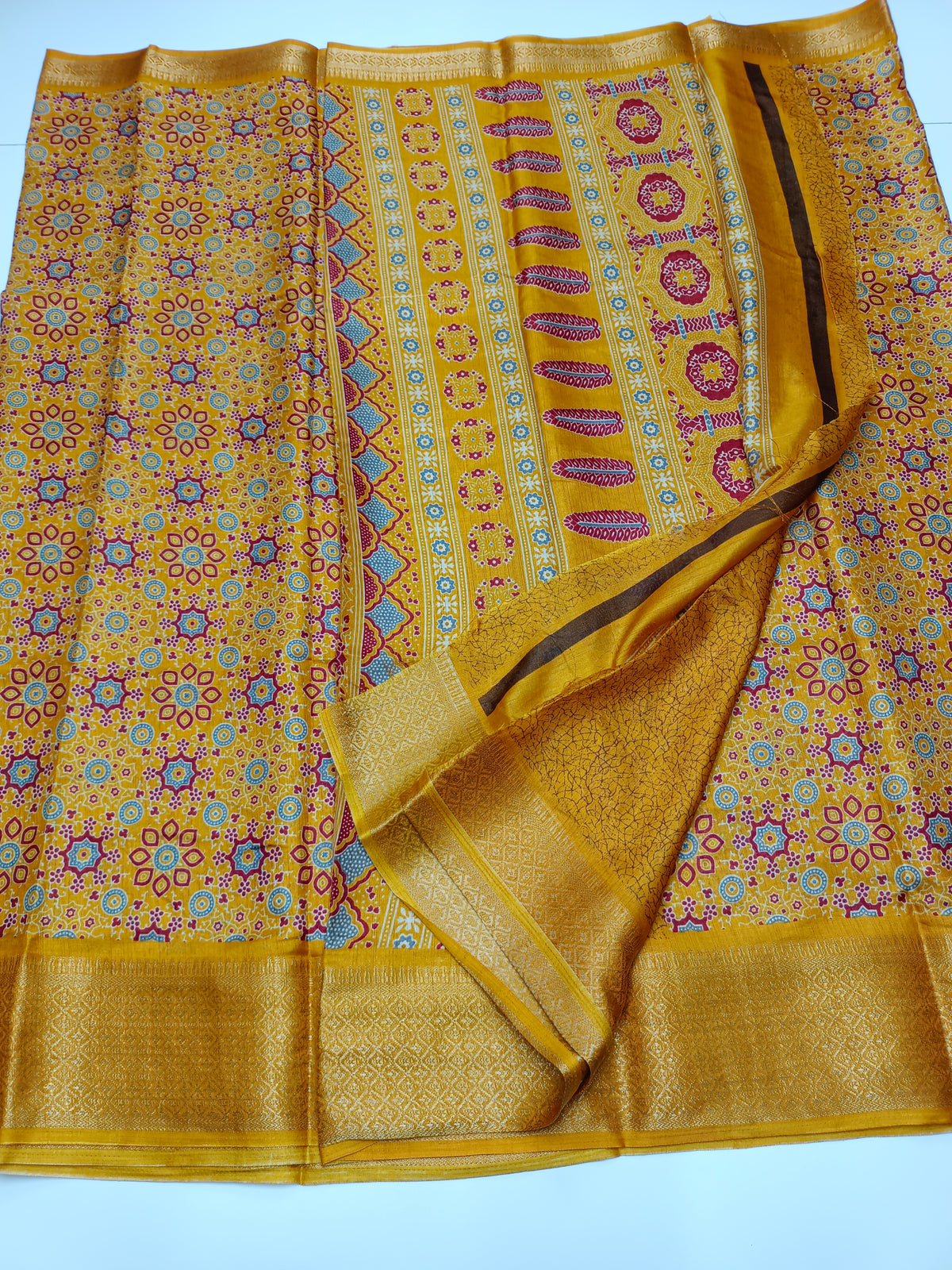 FANCY LENIN SAREE