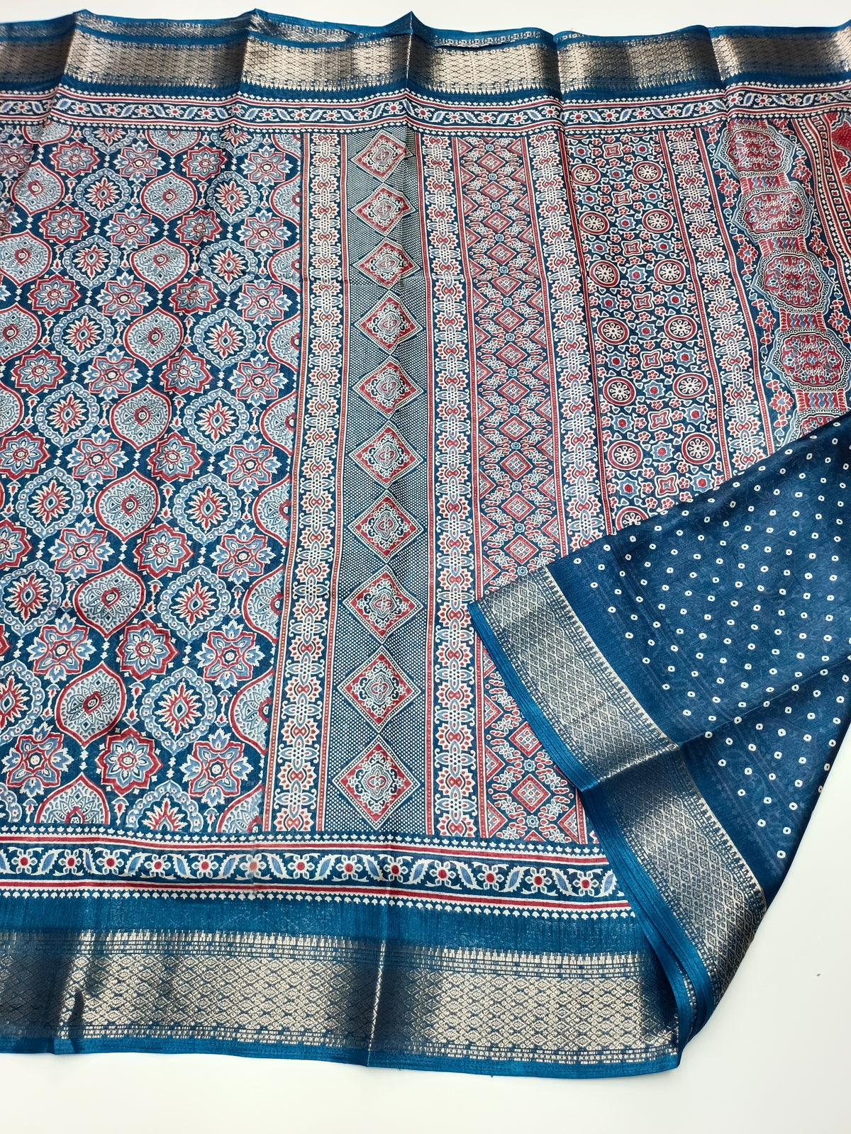 FANCY LENIN SAREE