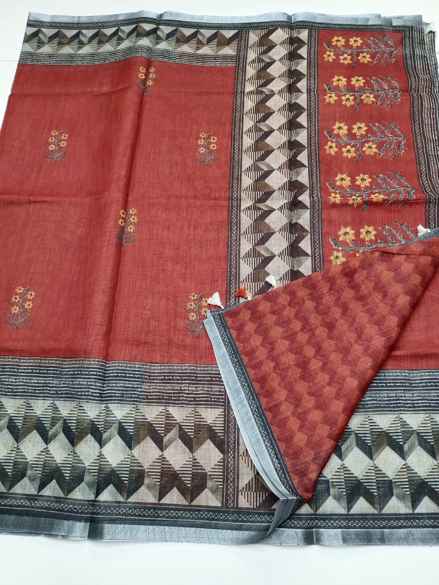 FANCY LENIN SAREE