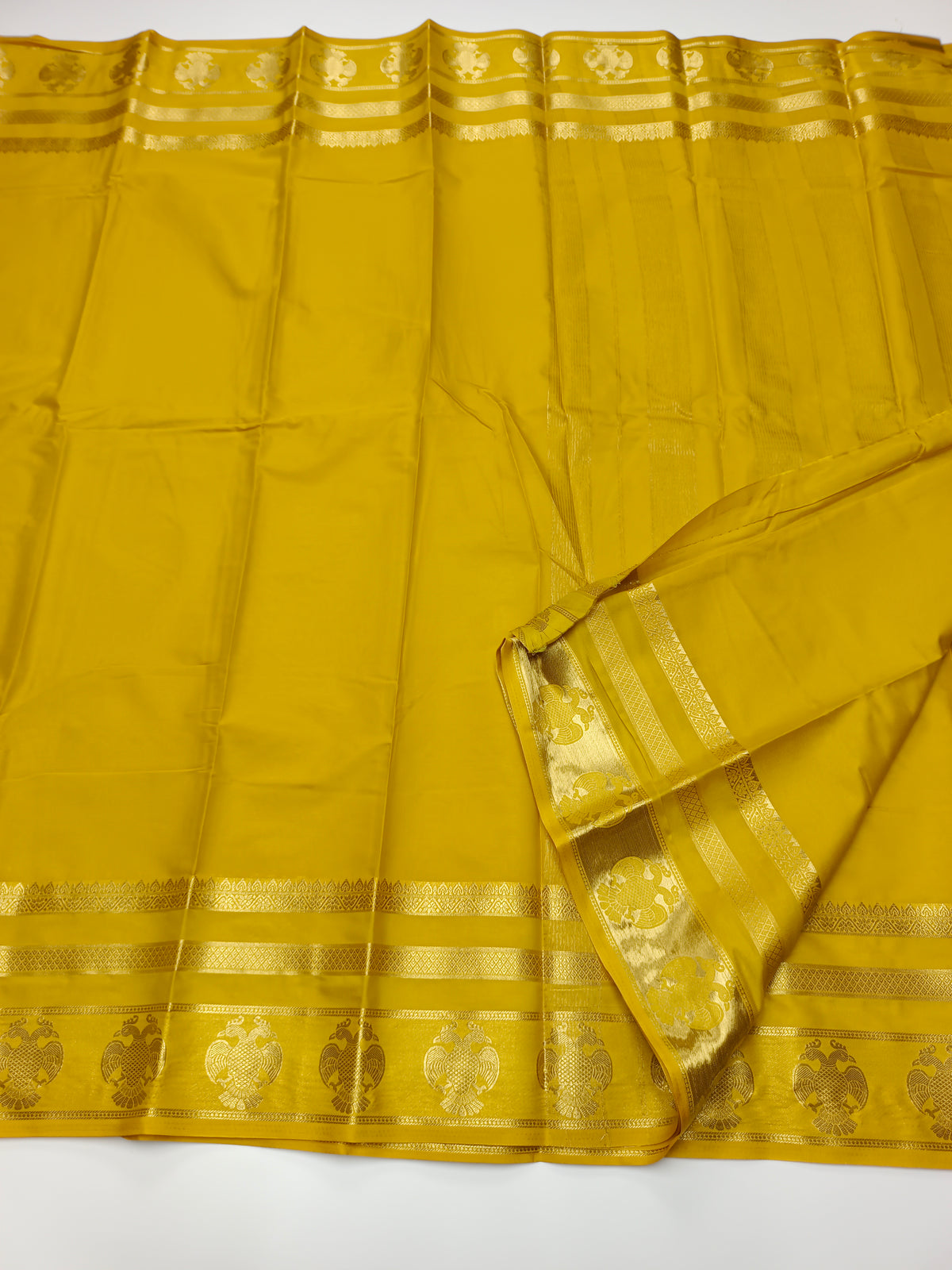 ART CRPE SAREE