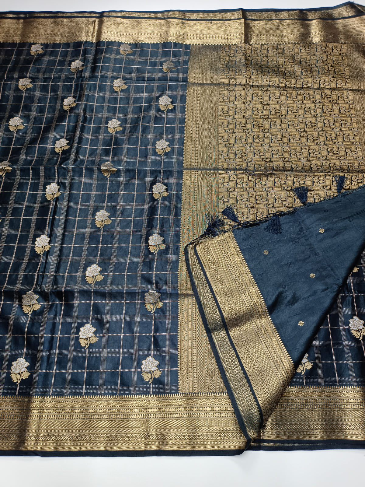 FANCY ART WORK SAREE