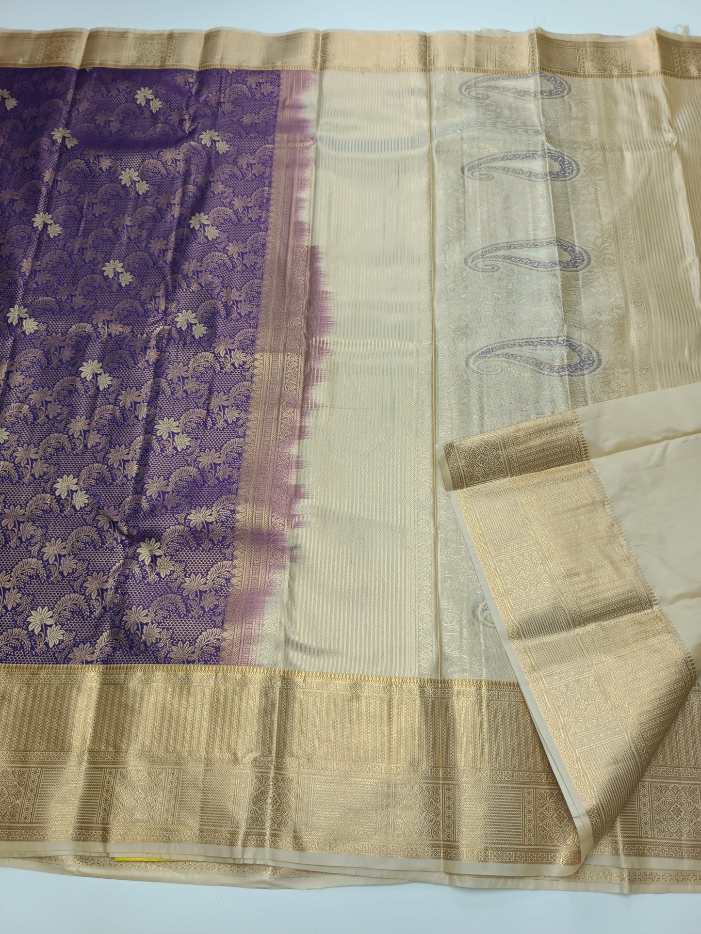 FANCY BROCADE SAREE - B S CHANNABASAPPA & SONS