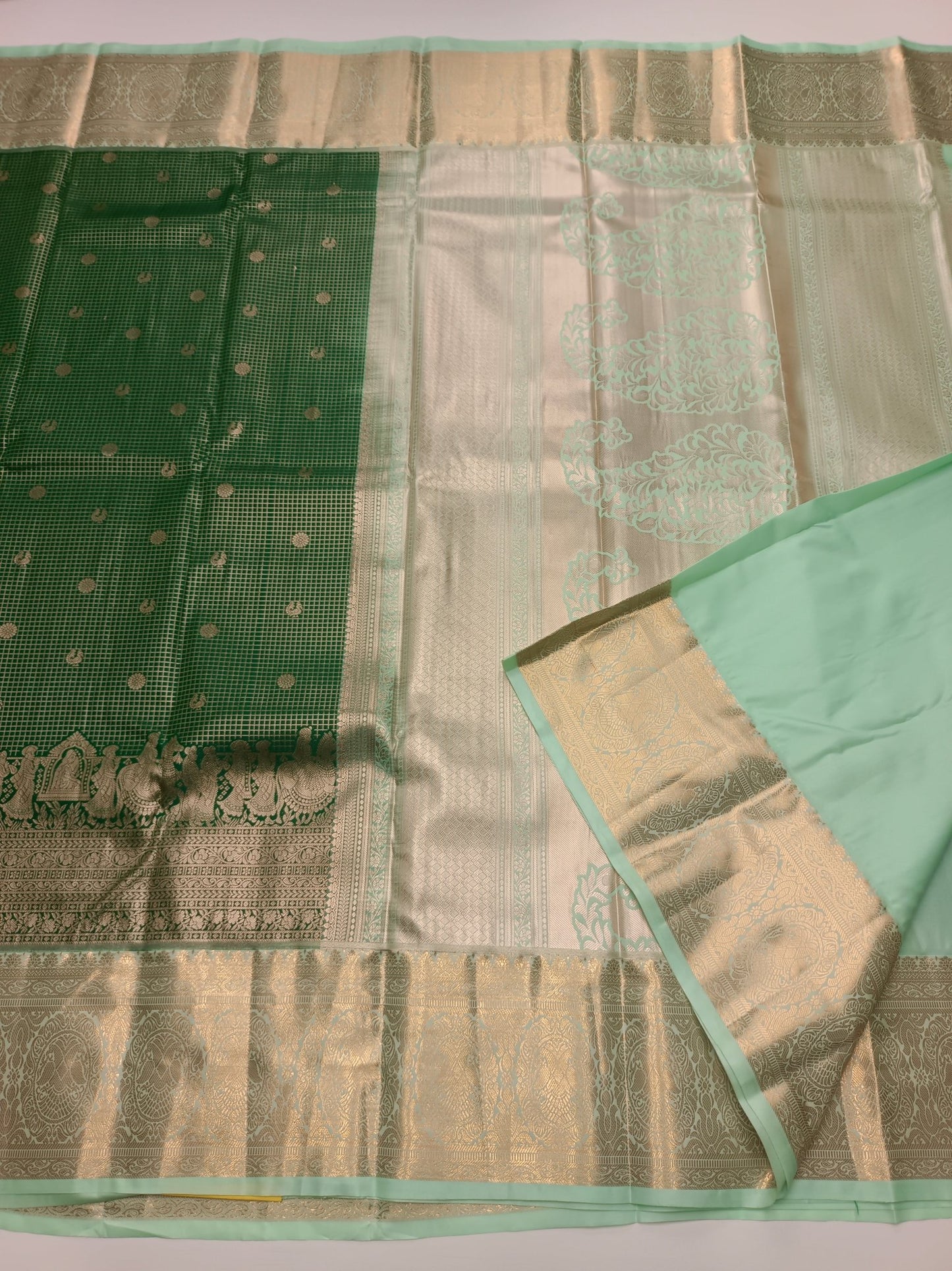 FANCY BROCADE SAREE - B S CHANNABASAPPA & SONS