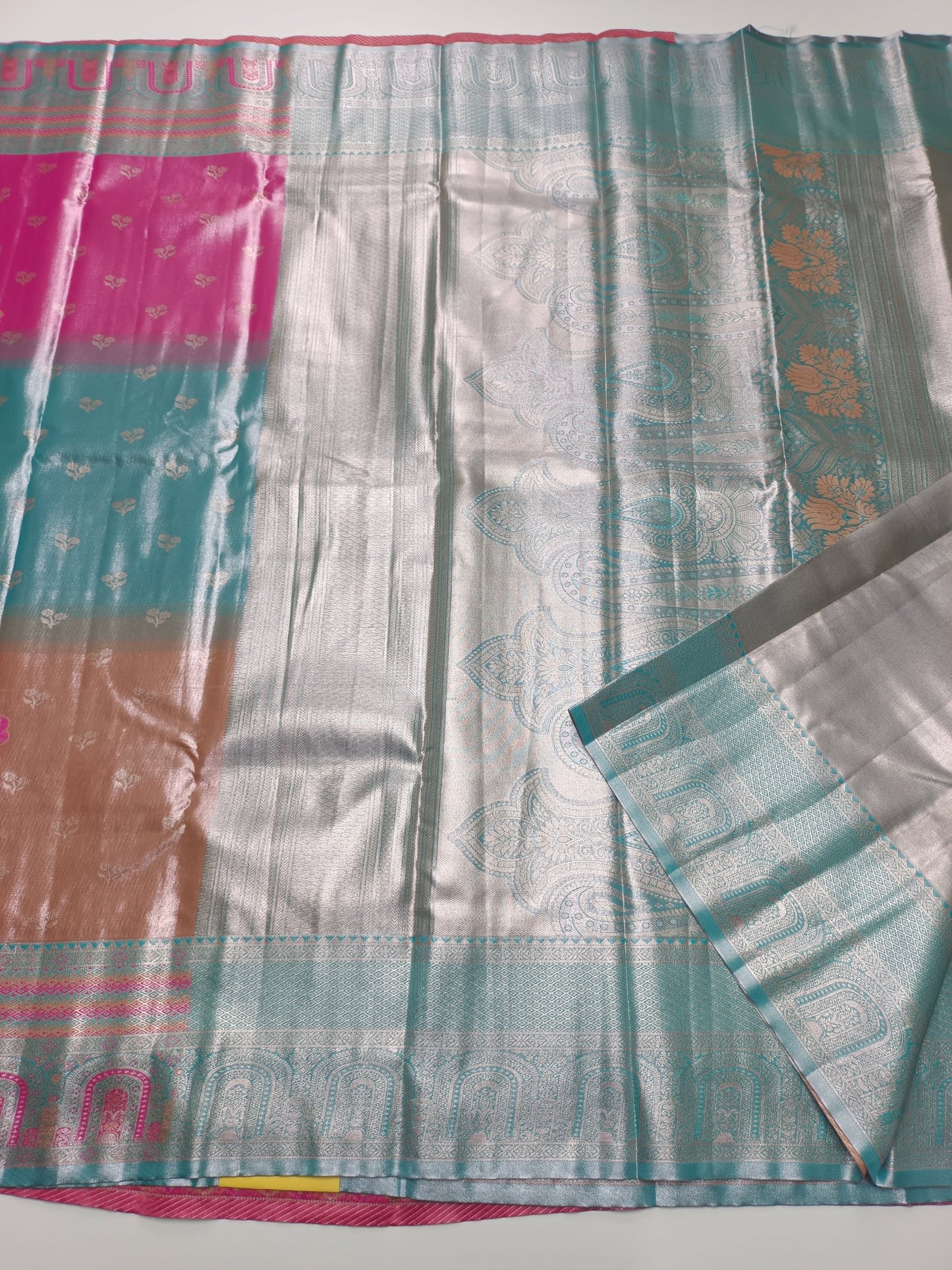 FANCY BROCADE SAREE - B S CHANNABASAPPA & SONS