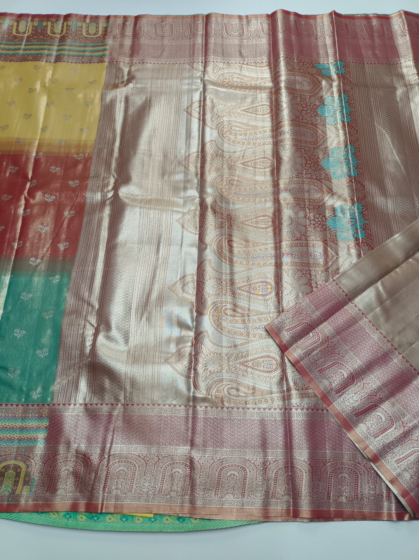 FANCY BROCADE SAREE - B S CHANNABASAPPA & SONS