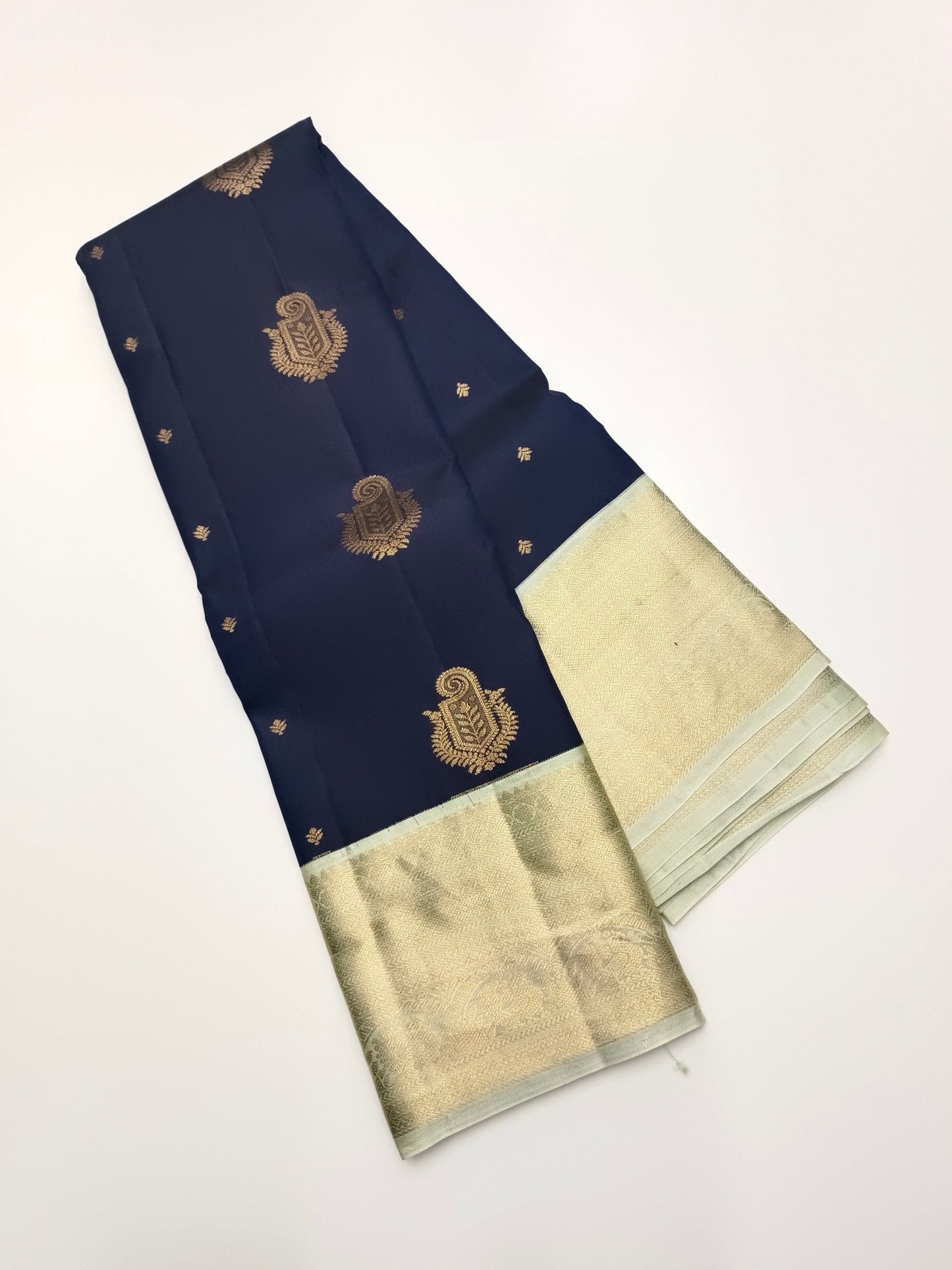 KANCHIPURAM PURE SILK SAREE - B S CHANNABASAPPA & SONS