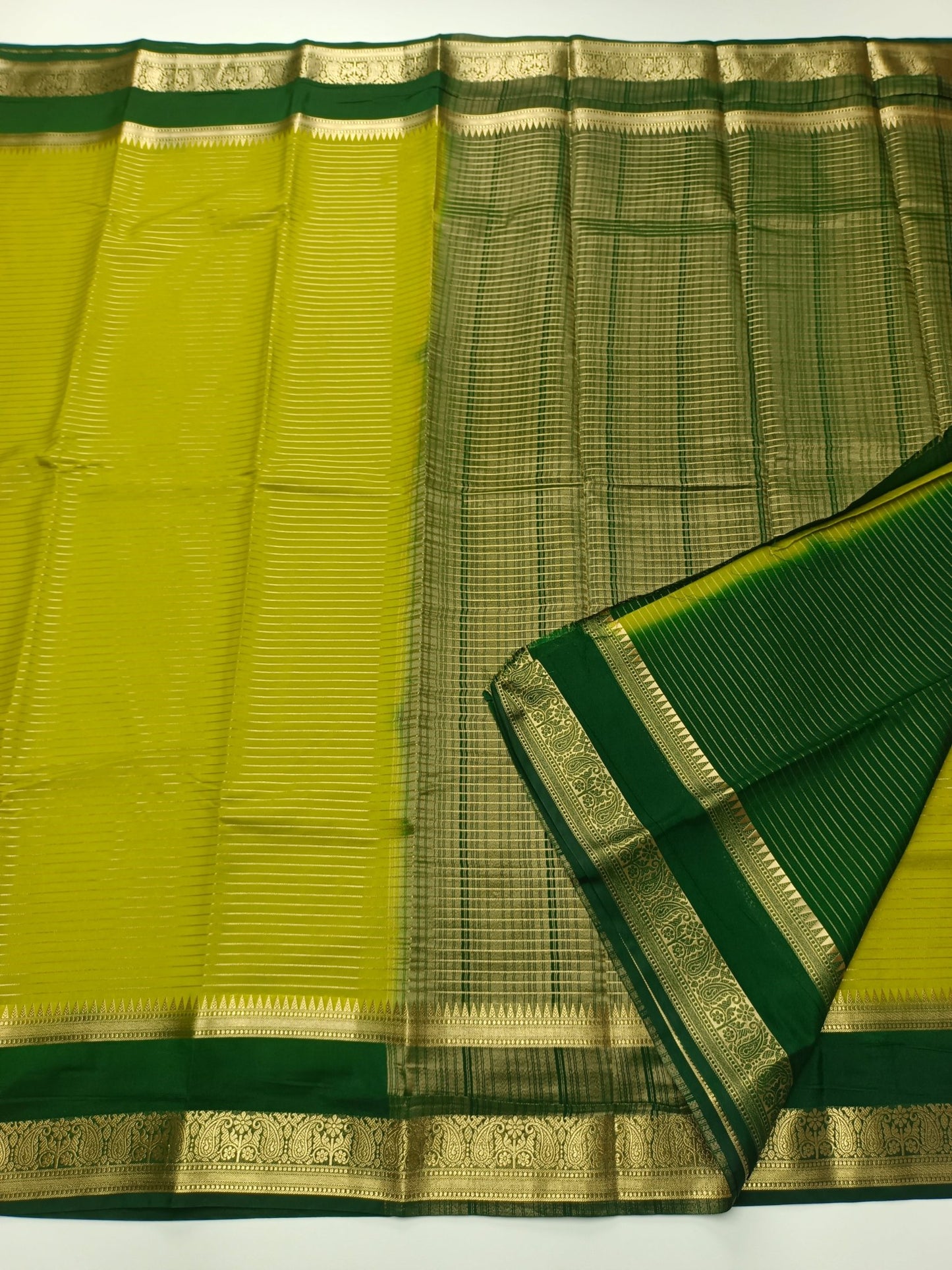 ART CREPE SAREE - B S CHANNABASAPPA & SONS