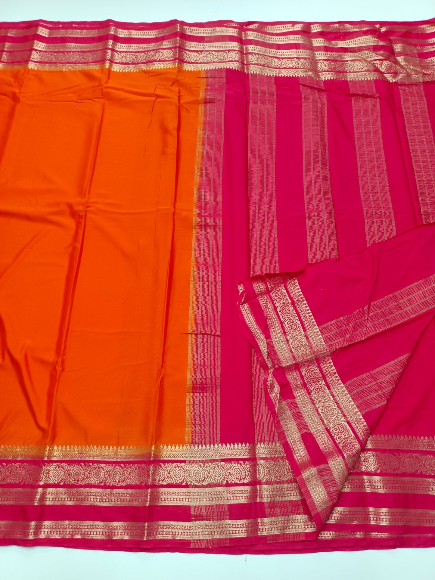 ART CREPE SAREE - B S CHANNABASAPPA & SONS