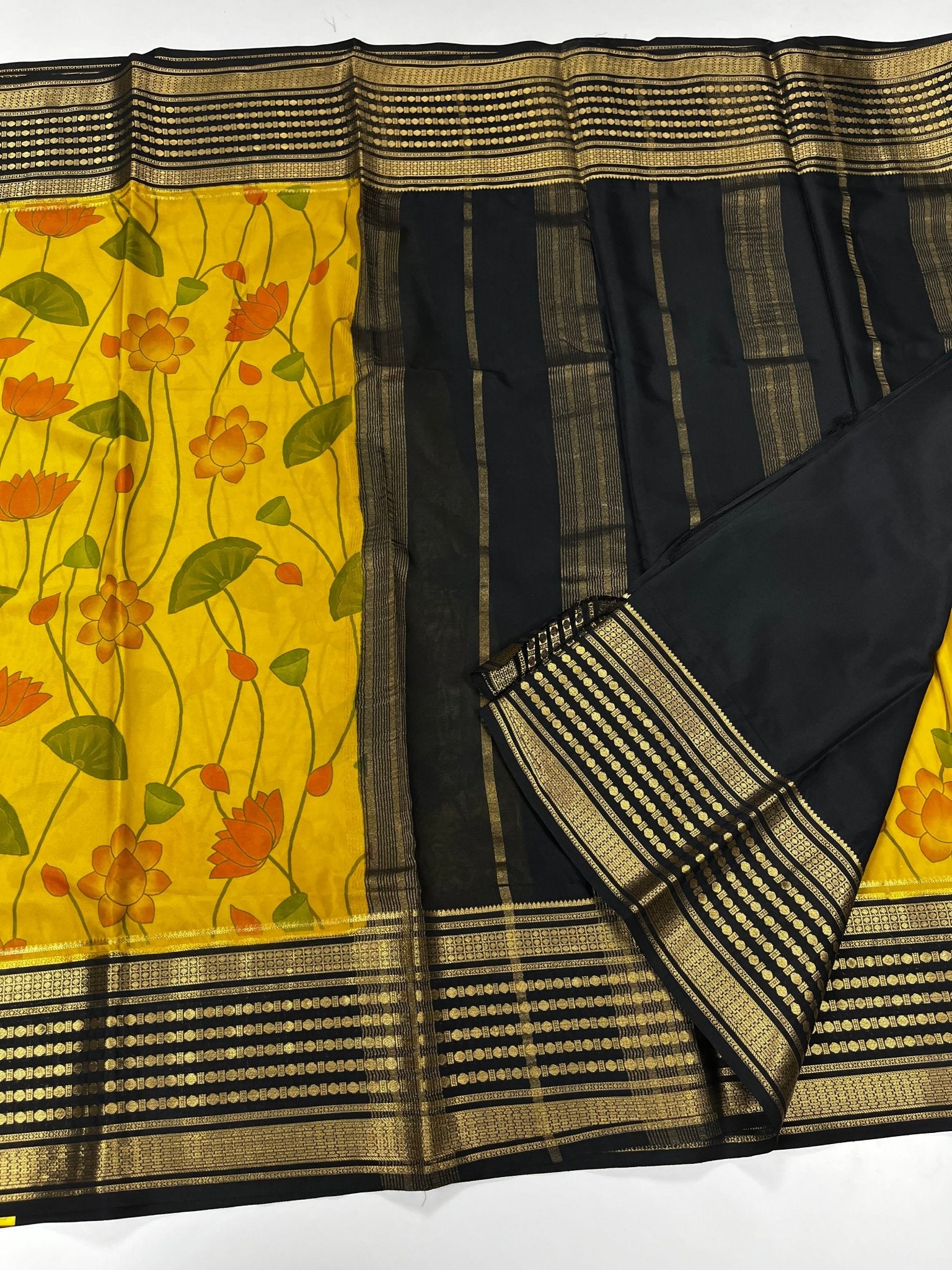 FANCY CREPE SAREE - B S CHANNABASAPPA & SONS