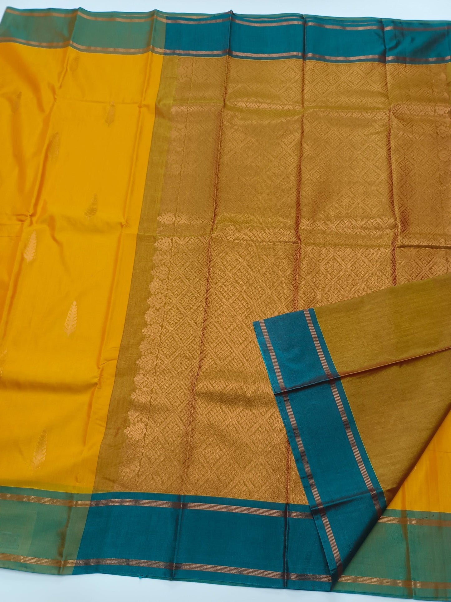 FANCY COTTON SAREE - B S CHANNABASAPPA & SONS