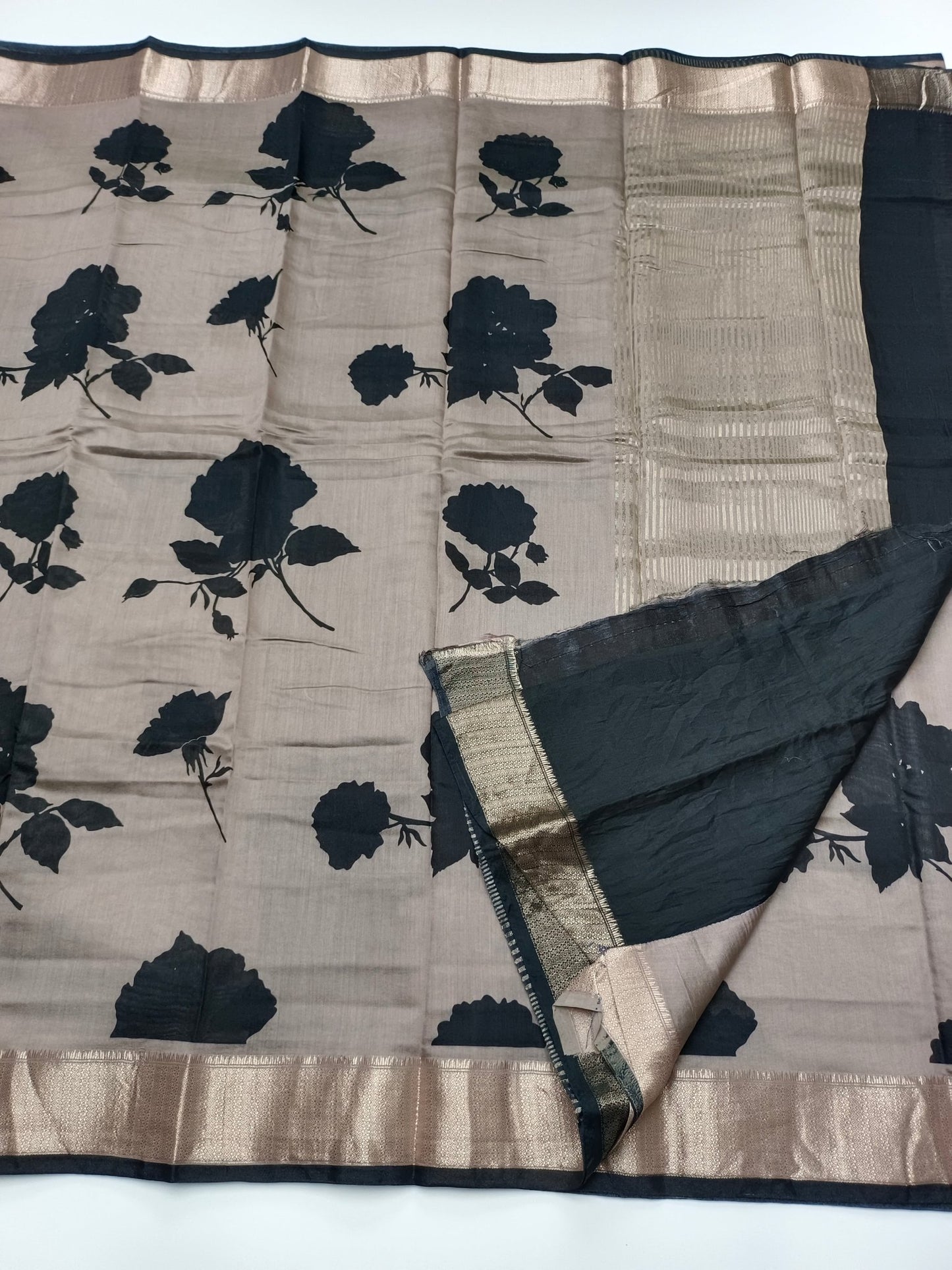 SOFTY DOLA SILK SAREE - B S CHANNABASAPPA & SONS