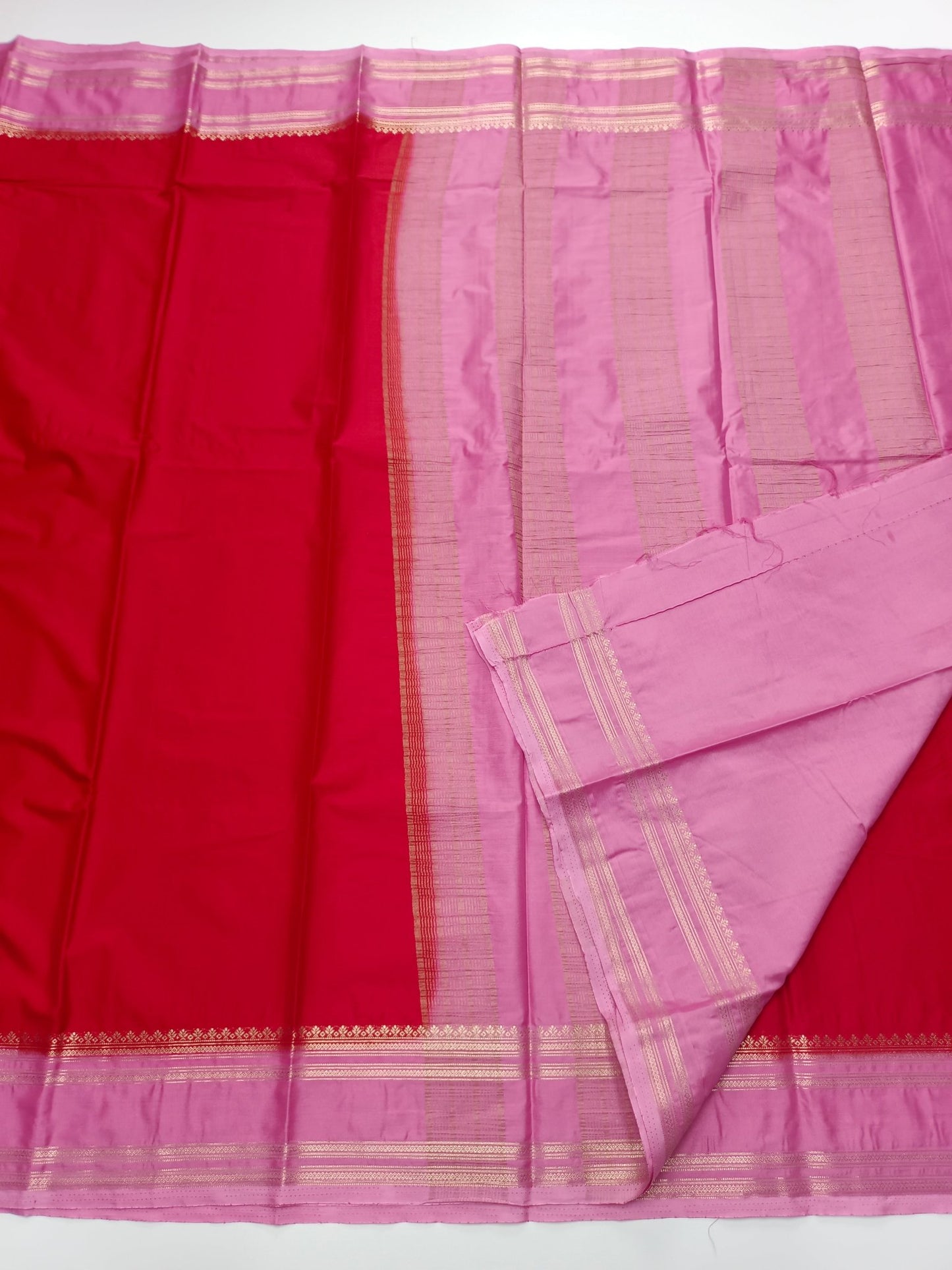 ART CREPE SAREE - B S CHANNABASAPPA & SONS