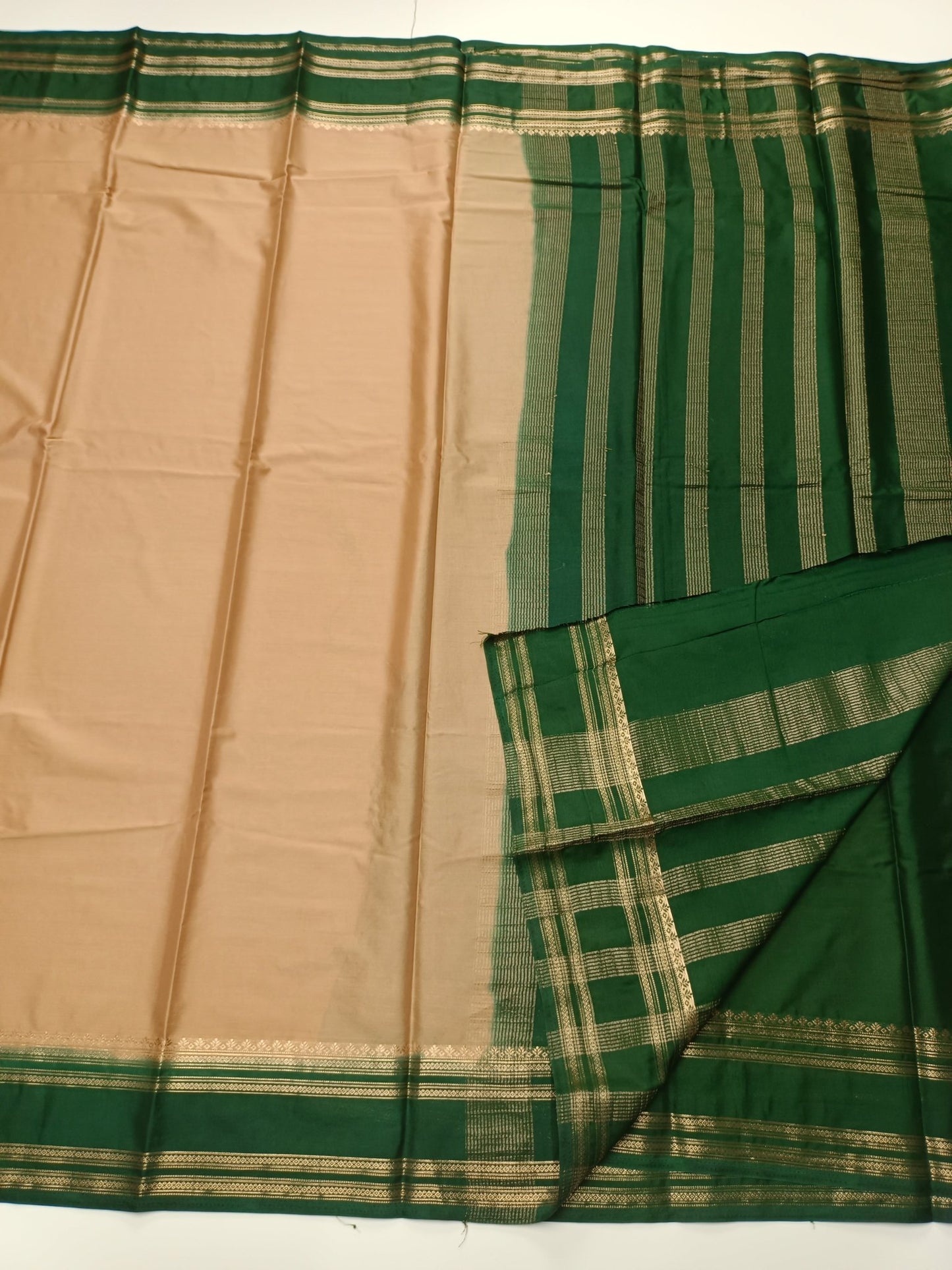 ART CREPE SAREE - B S CHANNABASAPPA & SONS