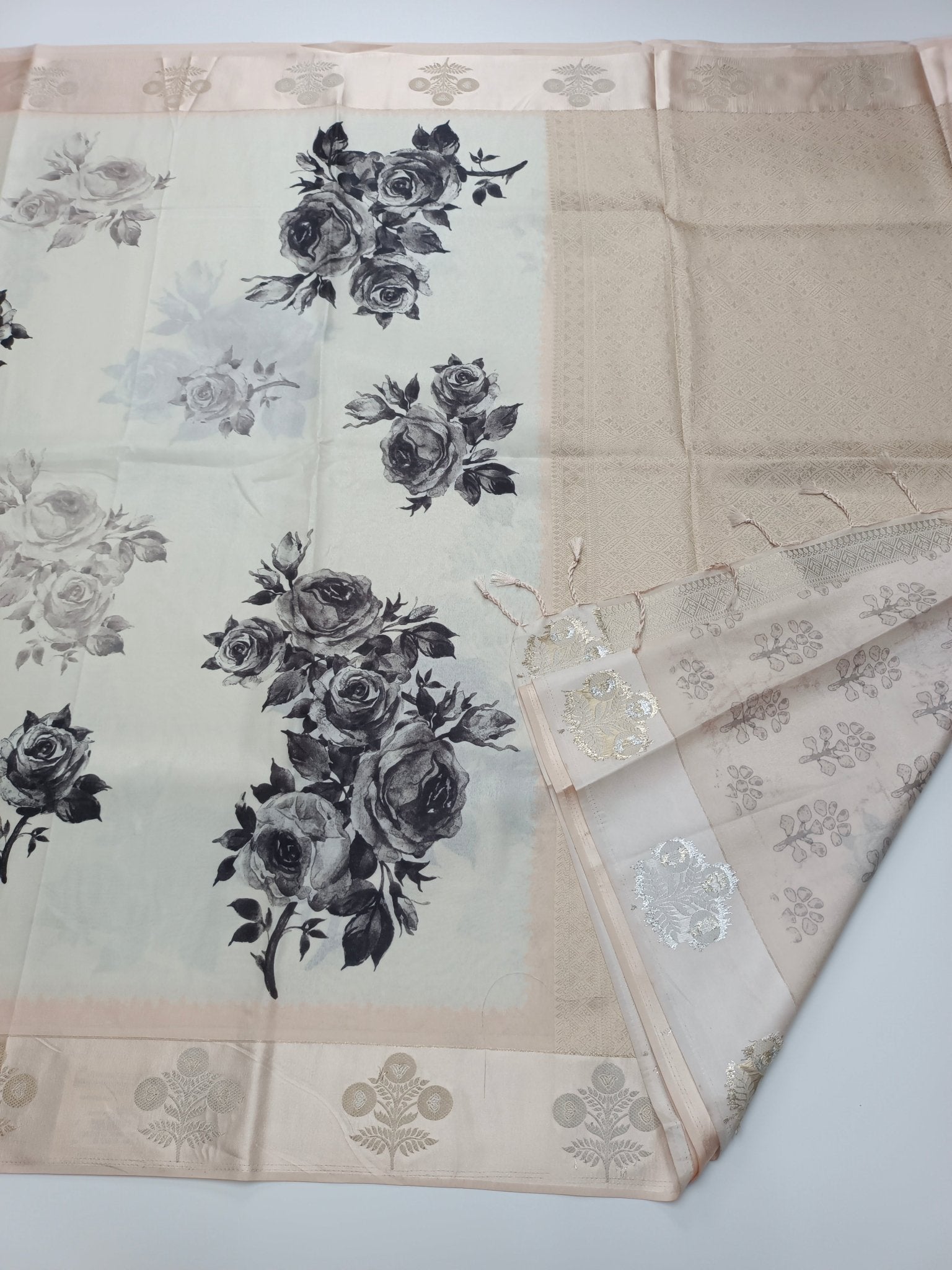FANCY DIGITAL CREPE SILK SAREE - B S CHANNABASAPPA & SONS