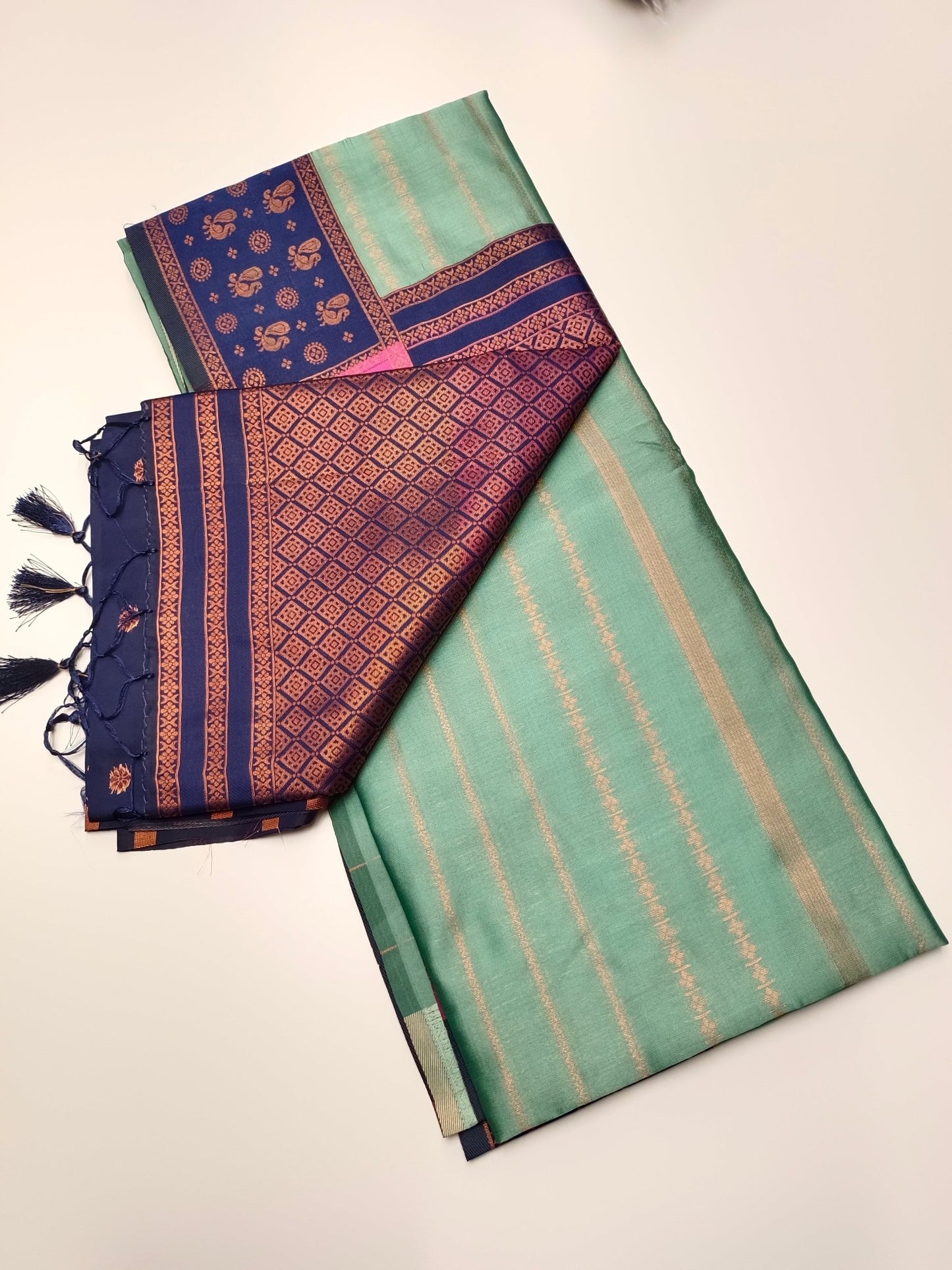 SOFT RAW SILK SAREE - B S CHANNABASAPPA & SONS
