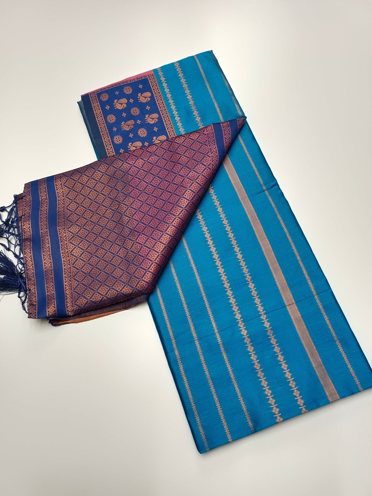 SOFT RAW SILK SAREE - B S CHANNABASAPPA & SONS