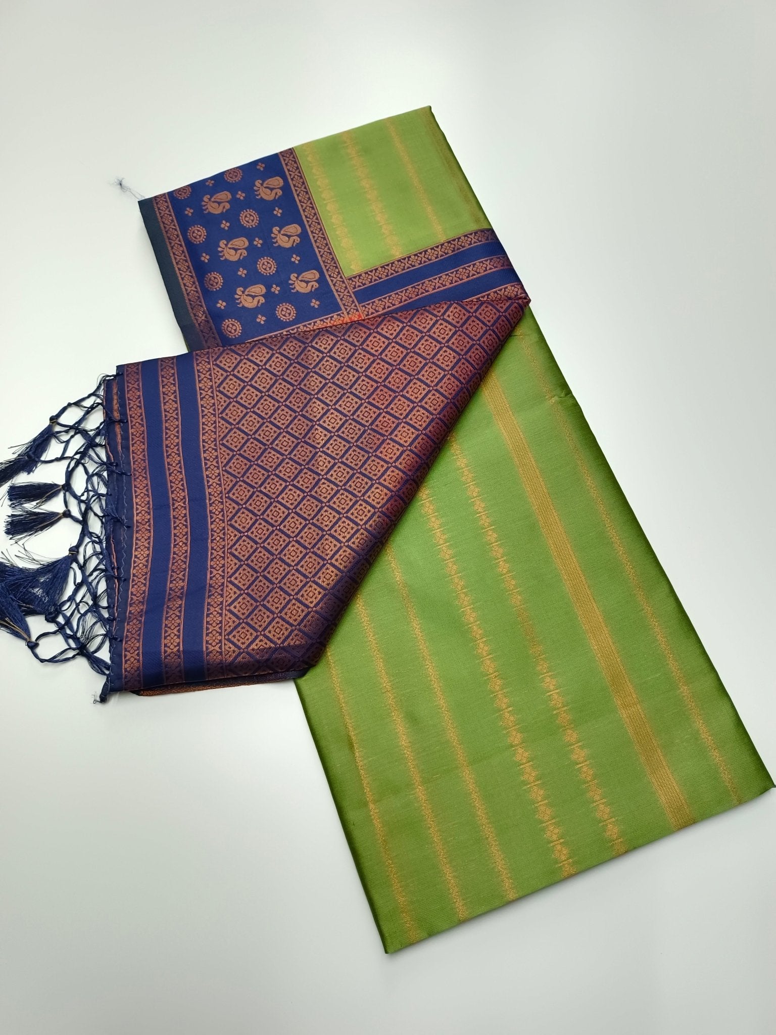 SOFT RAW SILK SAREE - B S CHANNABASAPPA & SONS