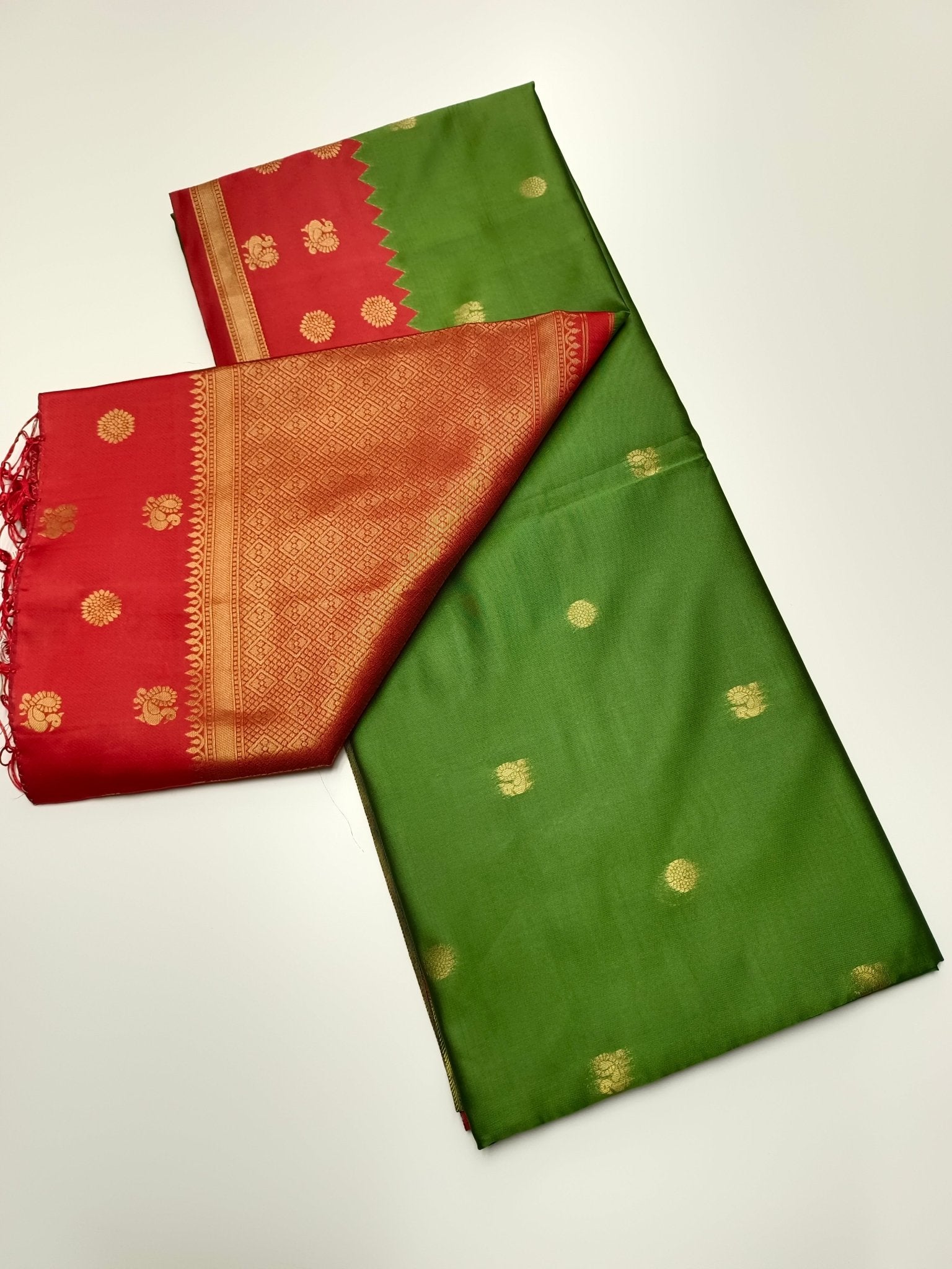 SOFT RAW SILK SAREE - B S CHANNABASAPPA & SONS