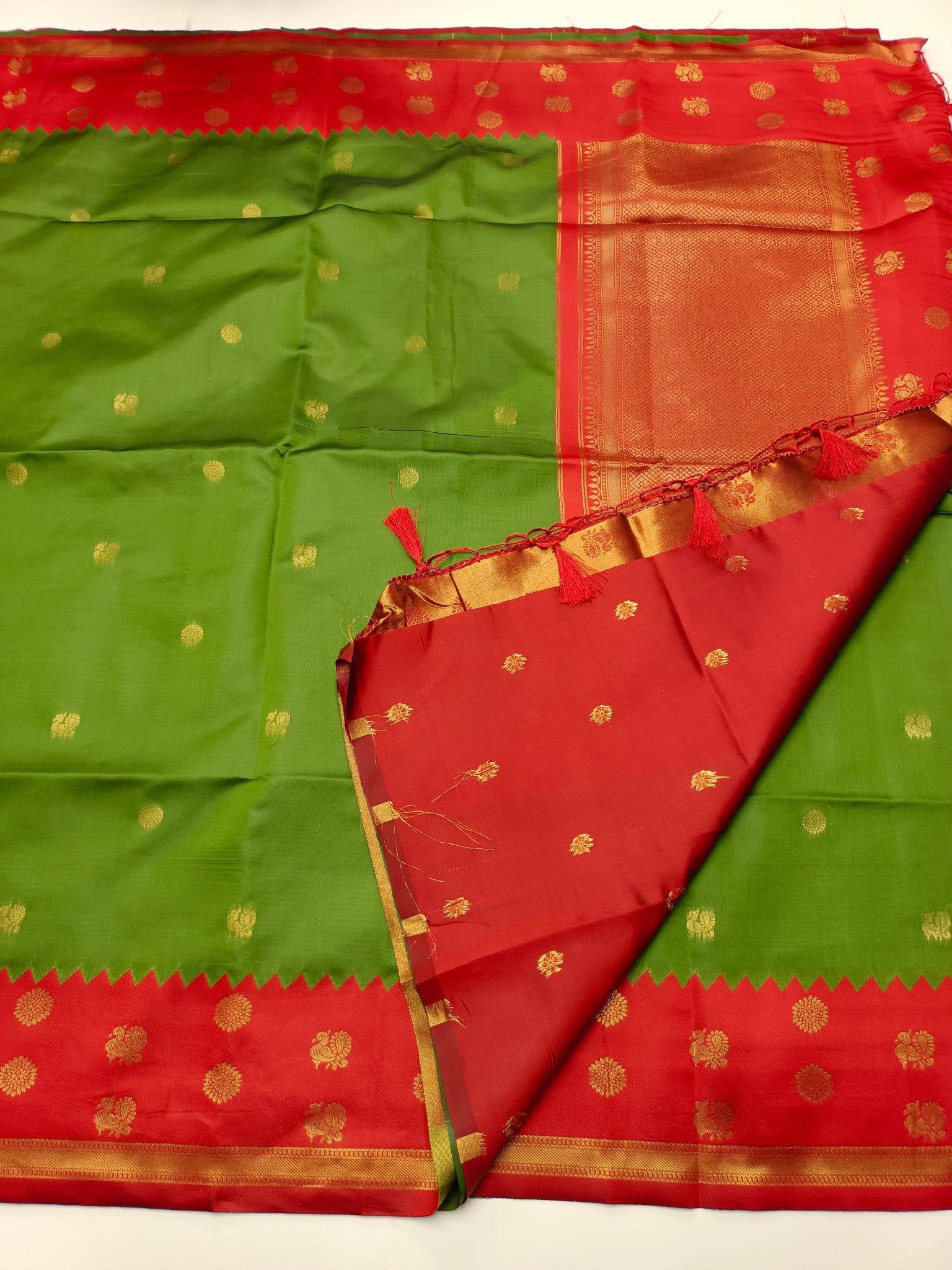 SOFT RAW SILK SAREE - B S CHANNABASAPPA & SONS