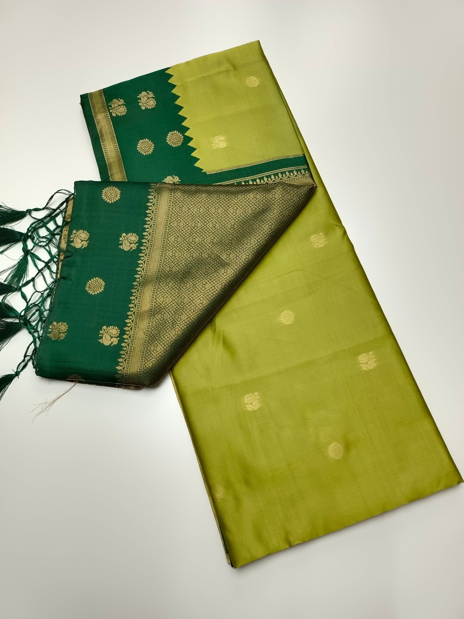 SOFT RAW SILK SAREE - B S CHANNABASAPPA & SONS