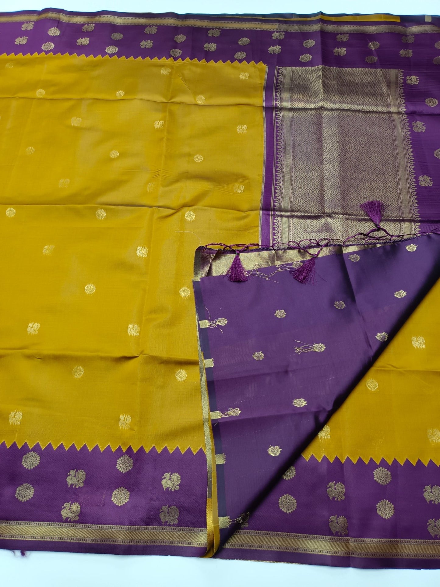 SOFT RAW SILK SAREE - B S CHANNABASAPPA & SONS