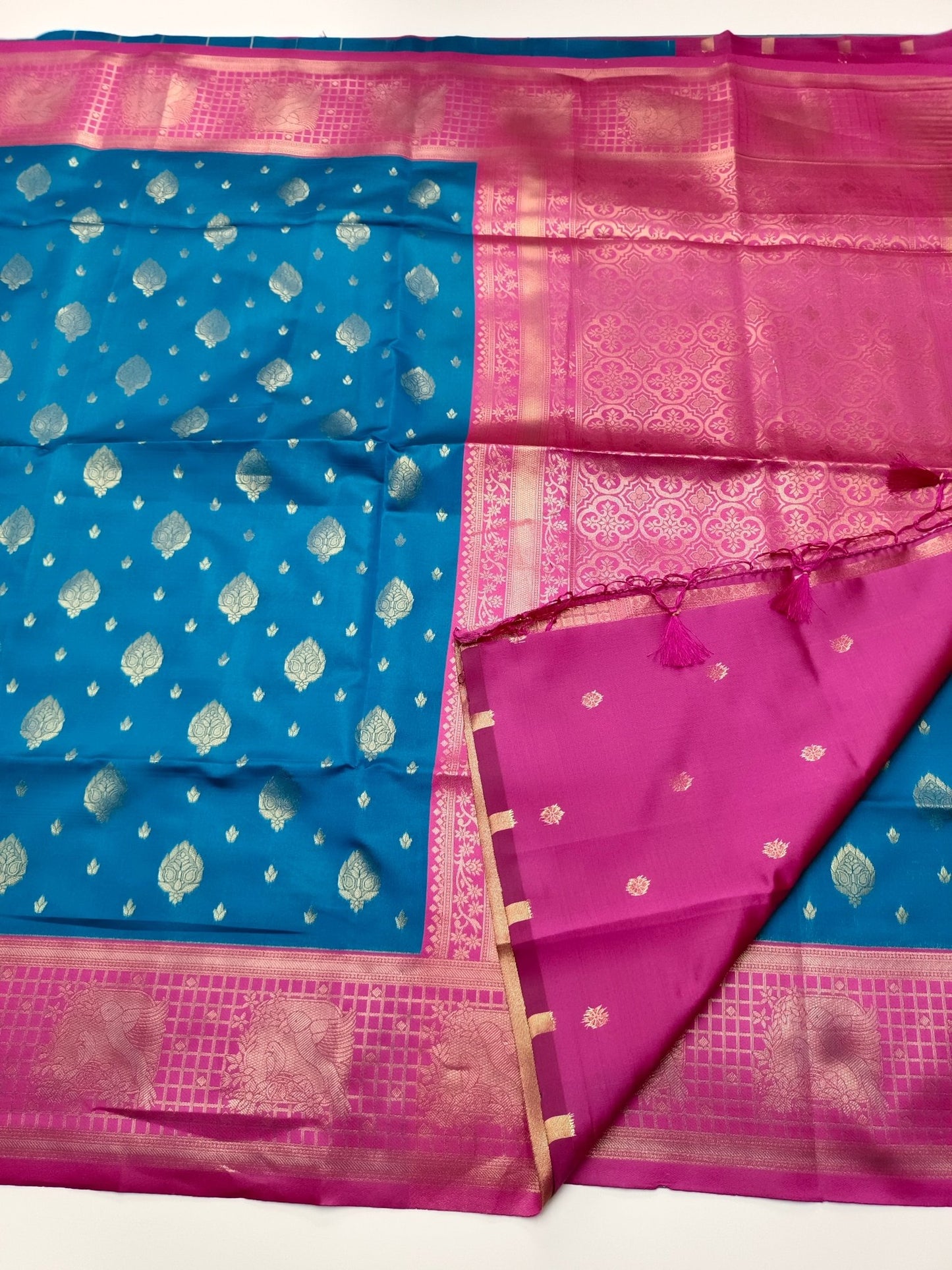 SOFT RAW SILK SAREE - B S CHANNABASAPPA & SONS