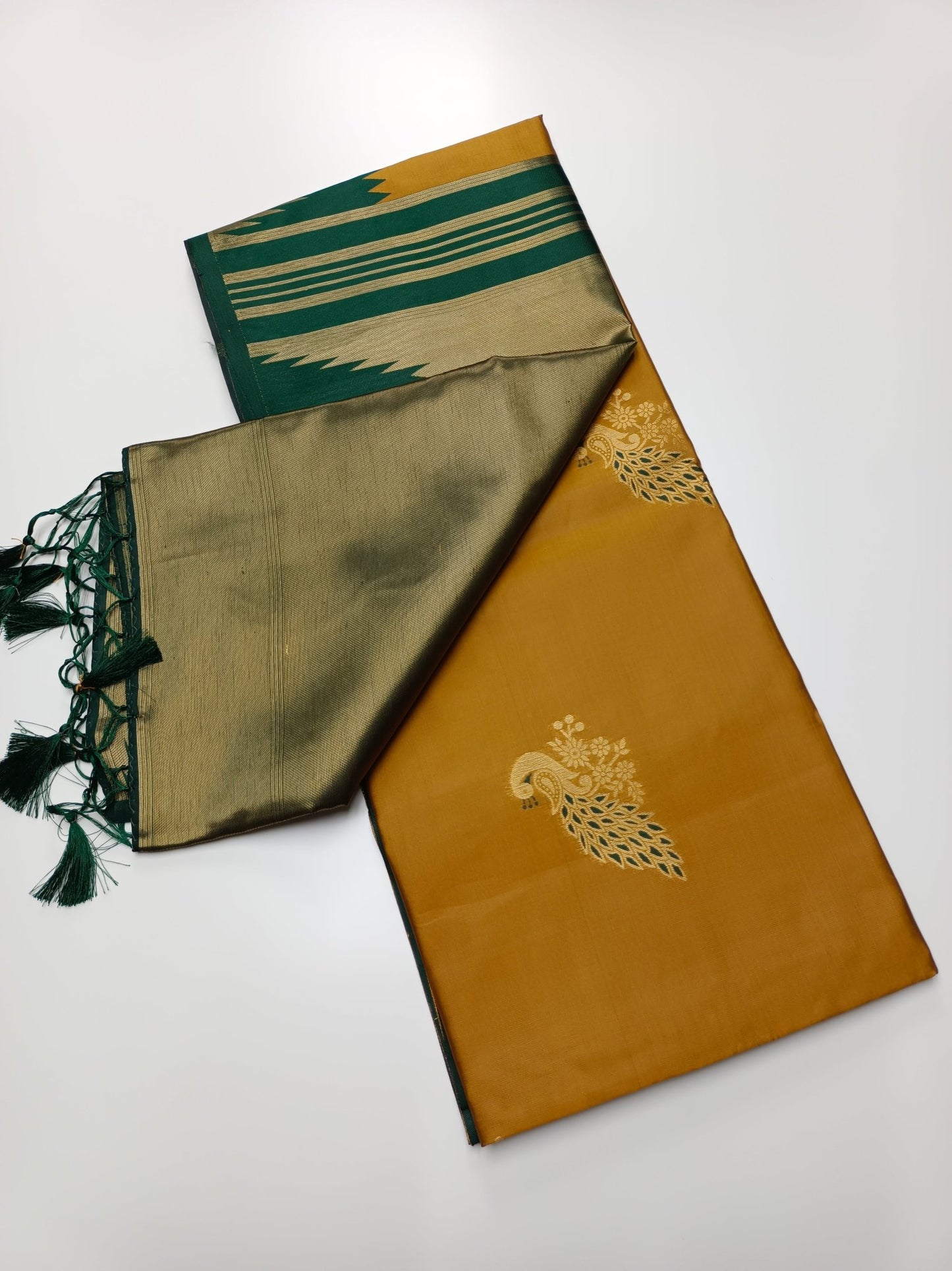 SOFT RAW SILK SAREE - B S CHANNABASAPPA & SONS