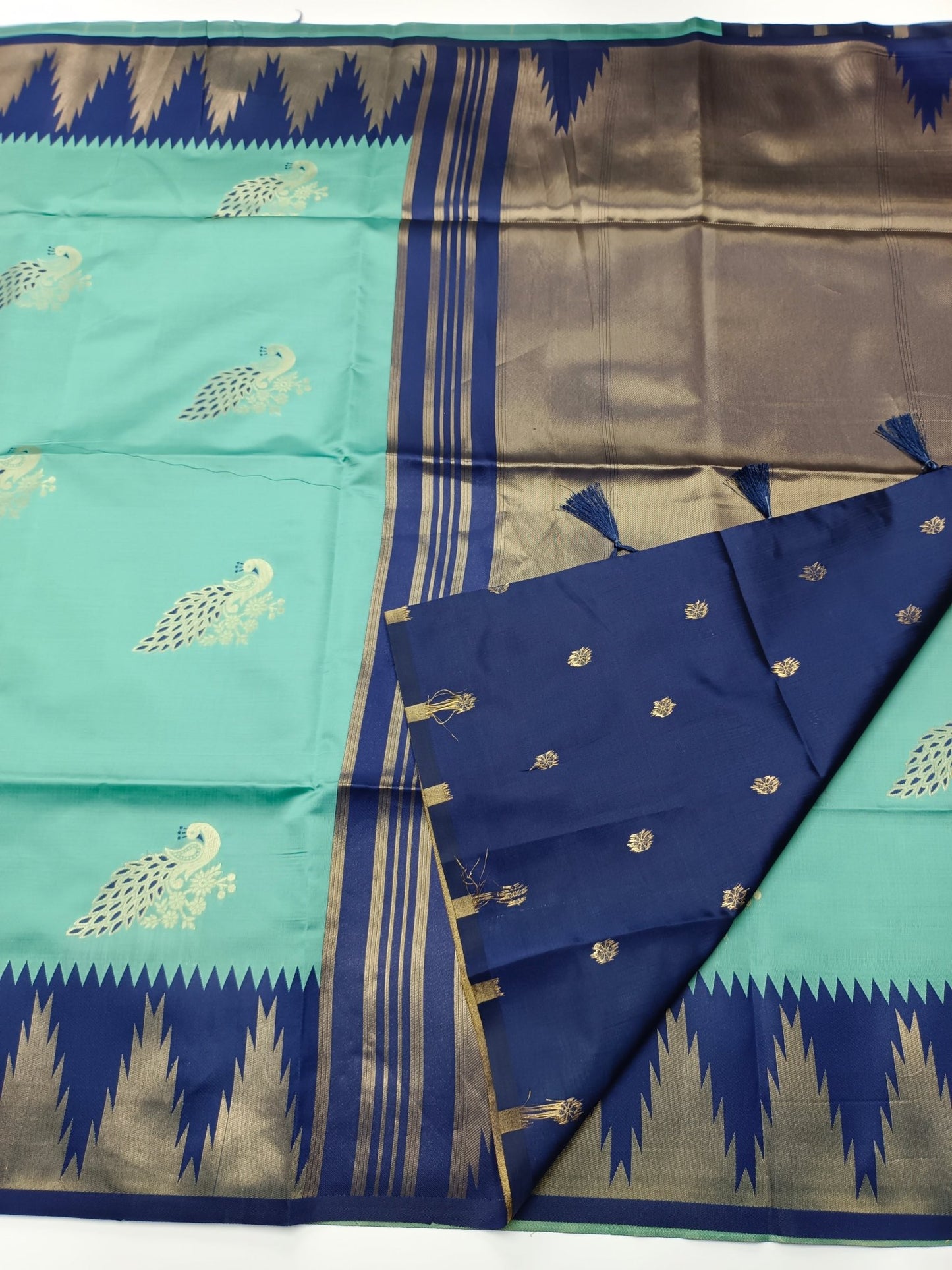 SOFT RAW SILK SAREE - B S CHANNABASAPPA & SONS