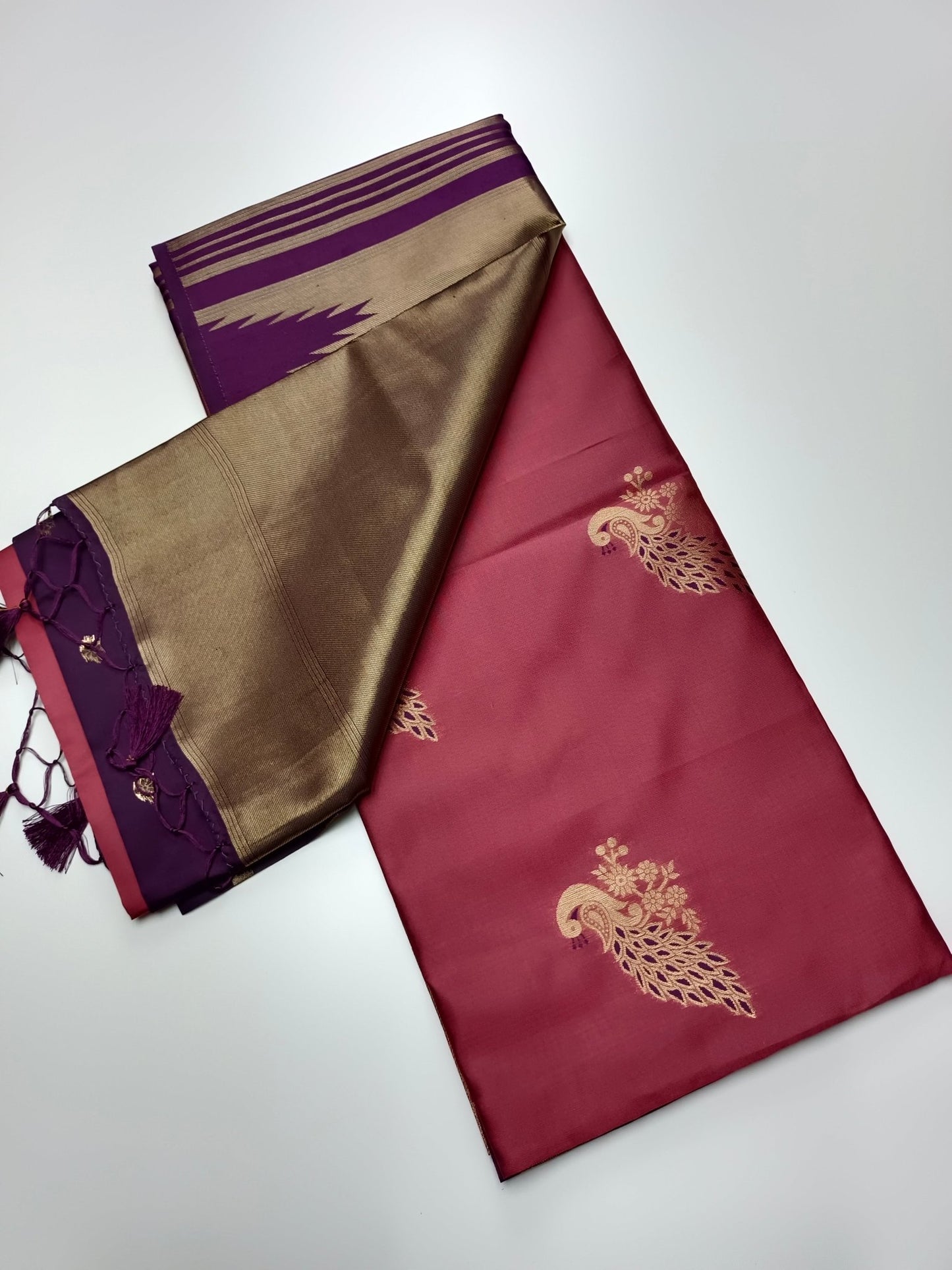 SOFT RAW SILK SAREE - B S CHANNABASAPPA & SONS