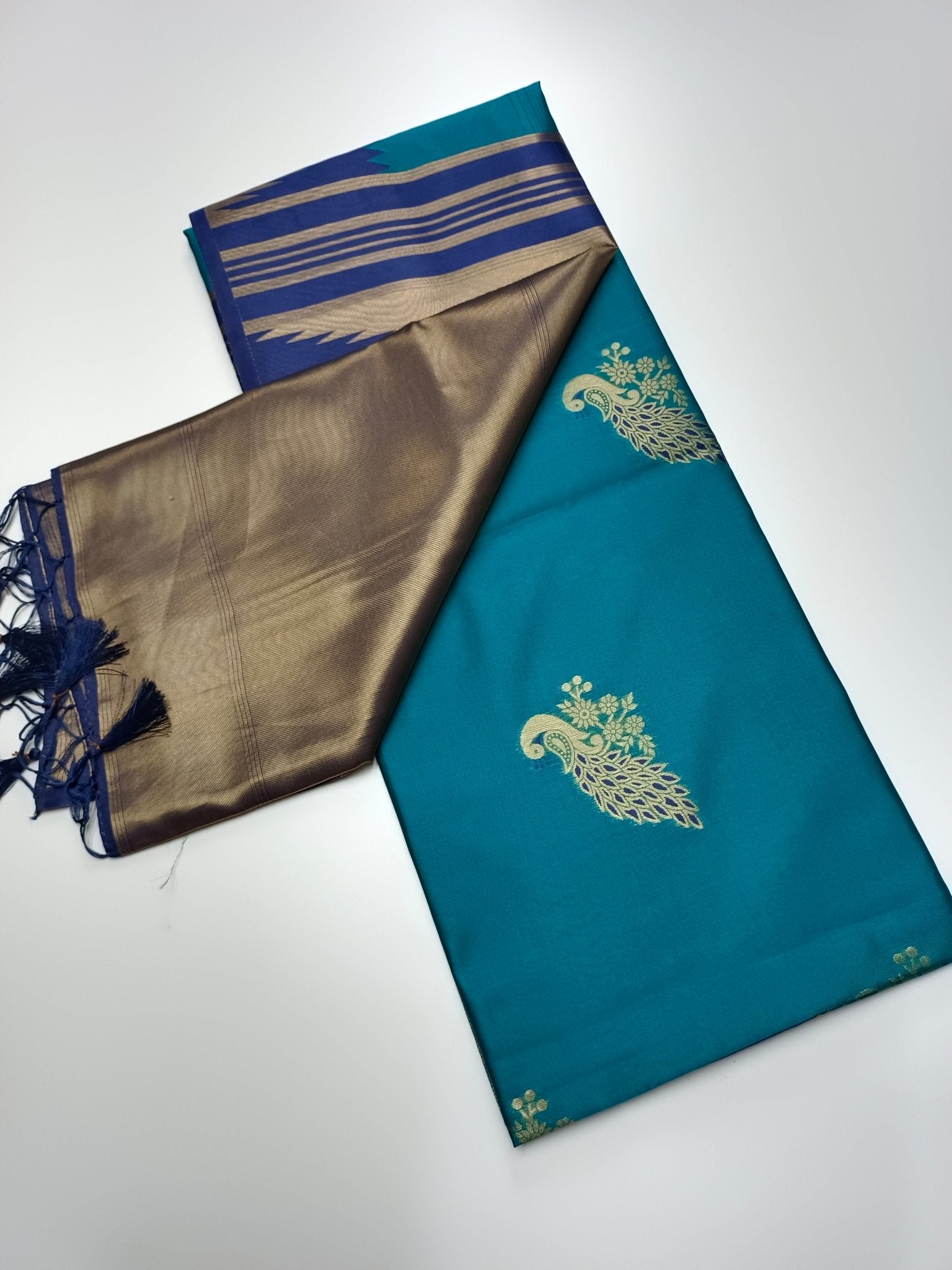 SOFT RAW SILK SAREE - B S CHANNABASAPPA & SONS