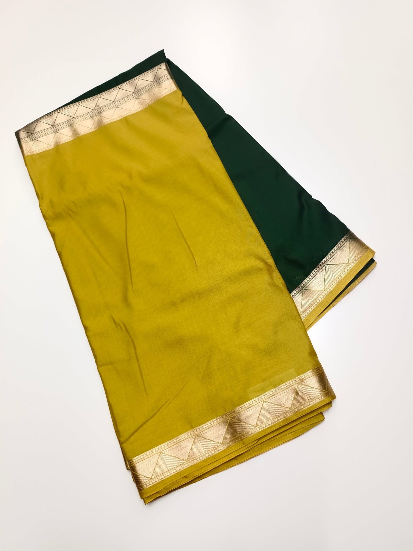 2D SEMI CREPE SILK SAREE - B S CHANNABASAPPA & SONS