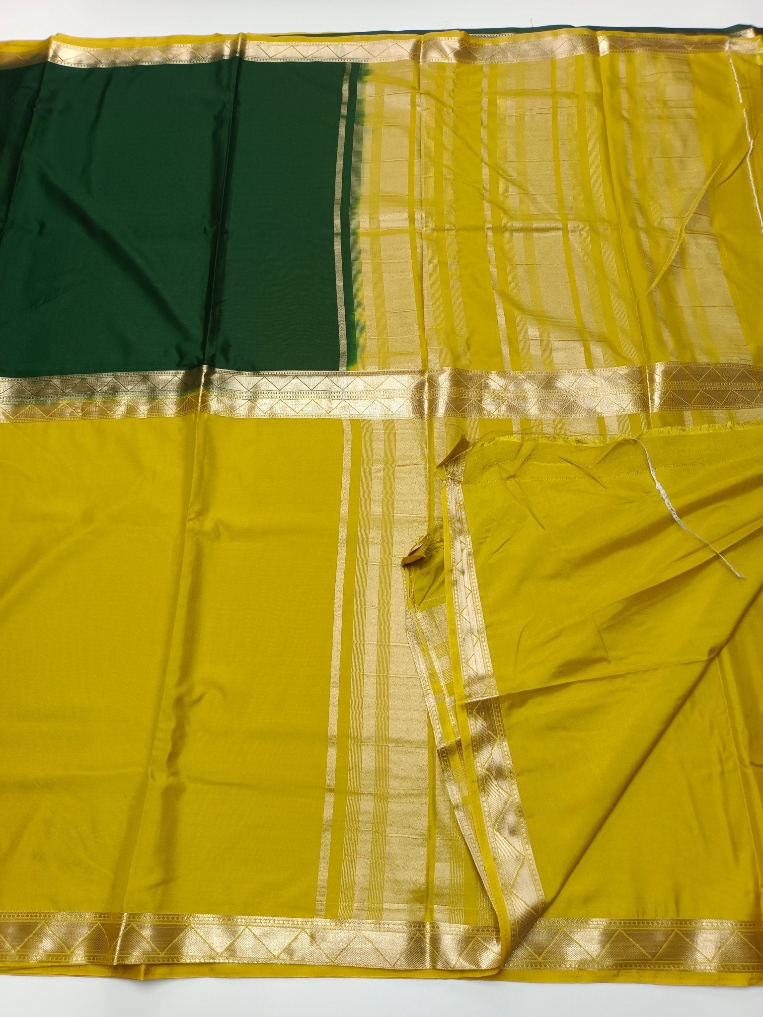 2D SEMI CREPE SILK SAREE - B S CHANNABASAPPA & SONS