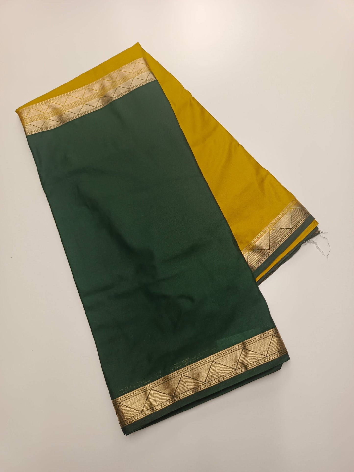 2D SEMI CREPE SILK SAREE - B S CHANNABASAPPA & SONS