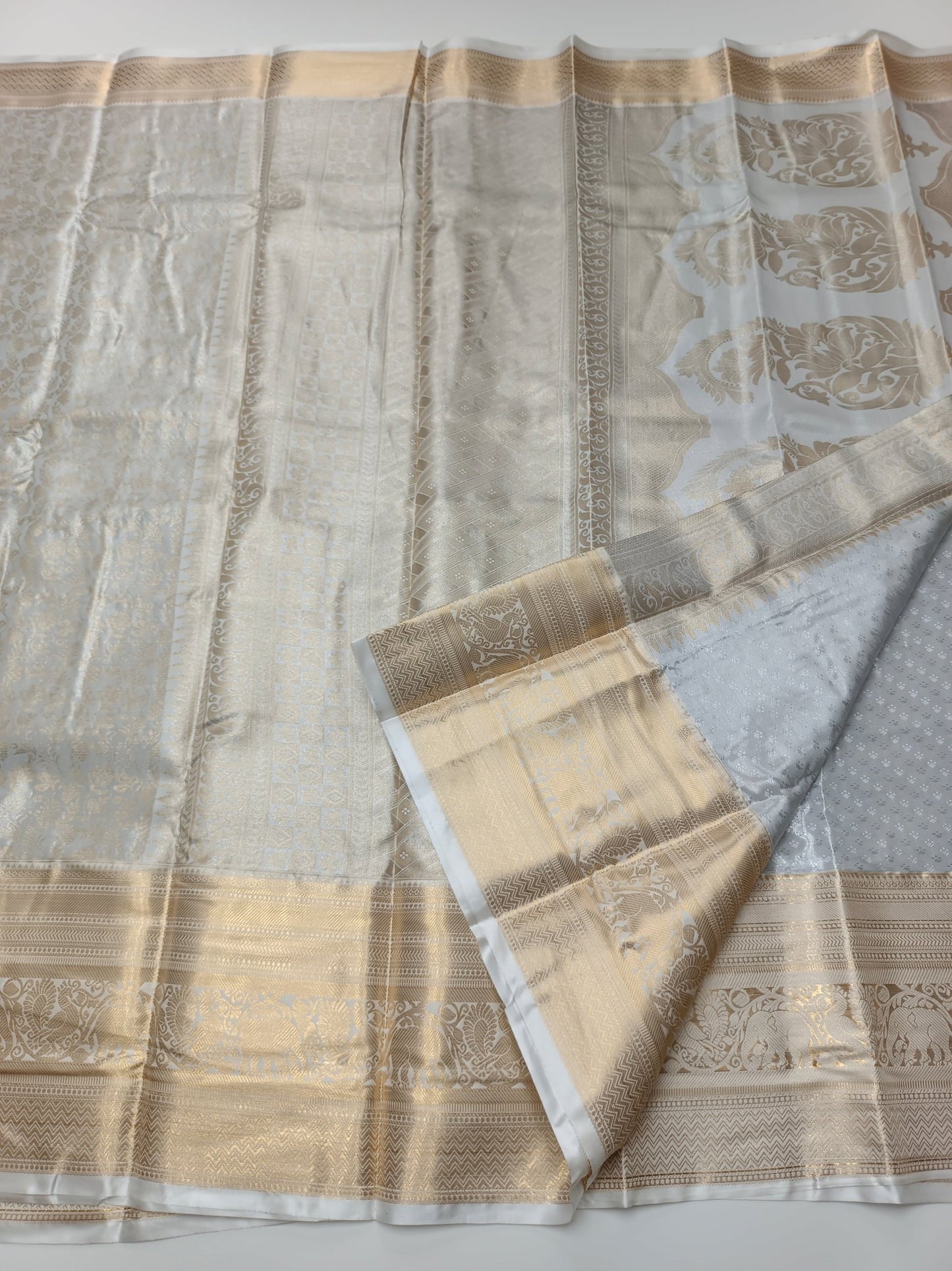 FANCY BROCADE SAREE - B S CHANNABASAPPA & SONS