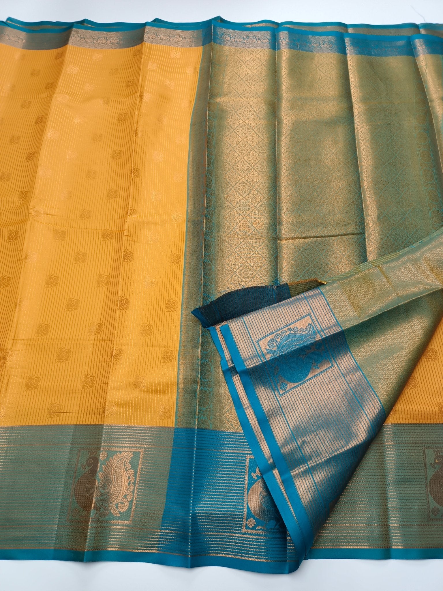 FANCY BROCADE SAREE - B S CHANNABASAPPA & SONS