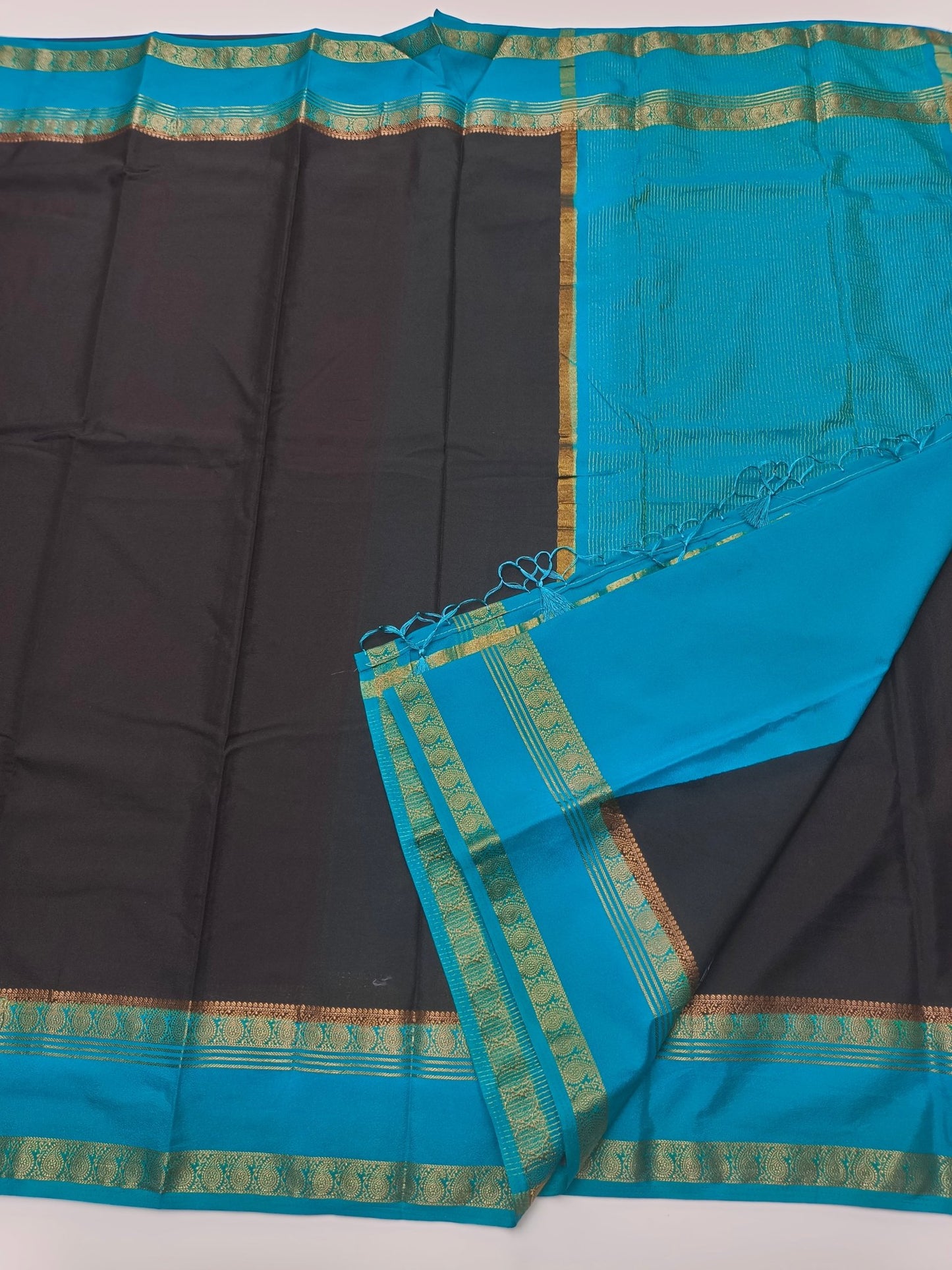 SEMI CREPE SILK SAREE - B S CHANNABASAPPA & SONS